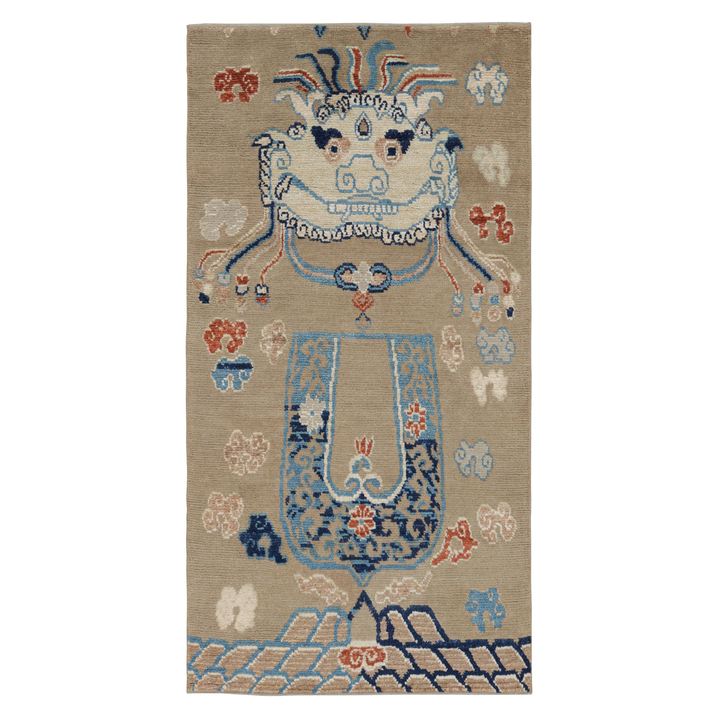 Rug & Kilim: Tappeto Dragon Pictorial Runner nei toni del beige, dell'arancio e del blu