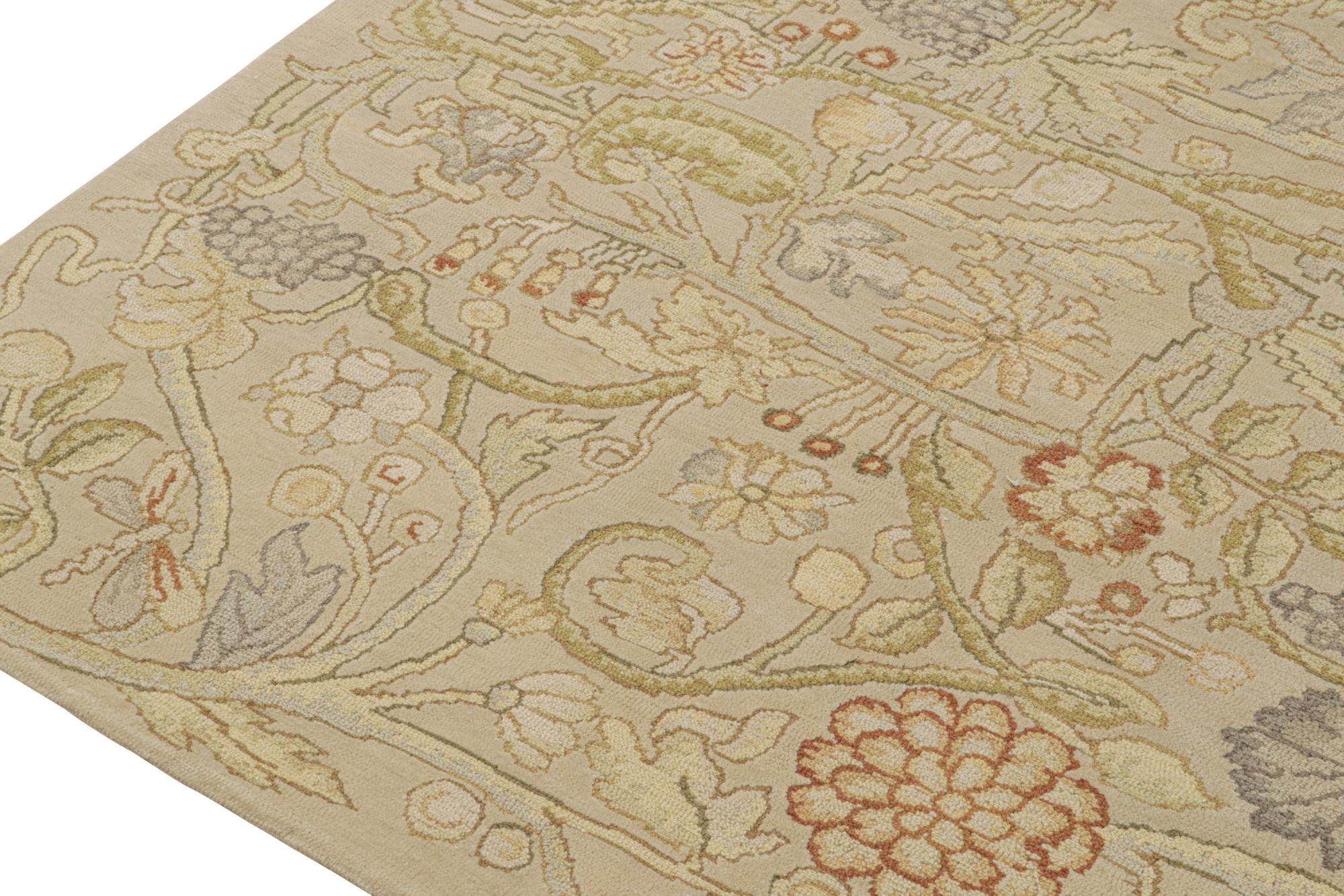 XXIe siècle et contemporain Tapis & Kilim's English Tudor Style Flatweave en beige avec motifs floraux en vente