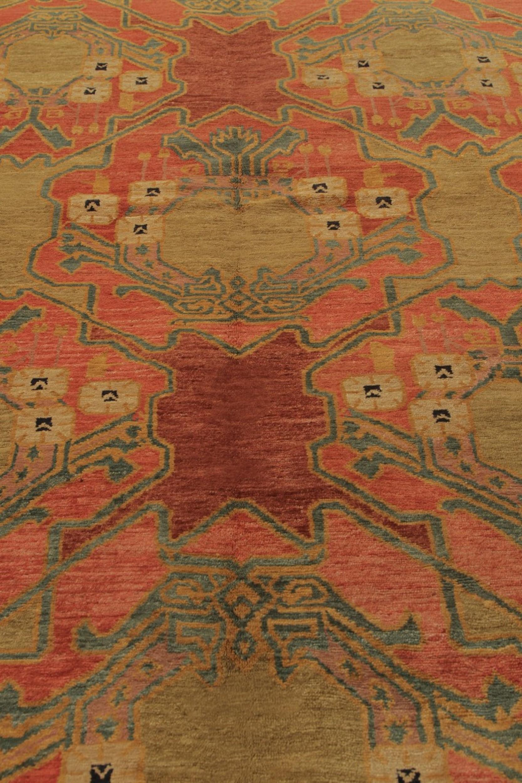 Rug & Kilim's Ersari Style Teppich in Rot und Grün Geometrisches Muster (Handgeknüpft) im Angebot