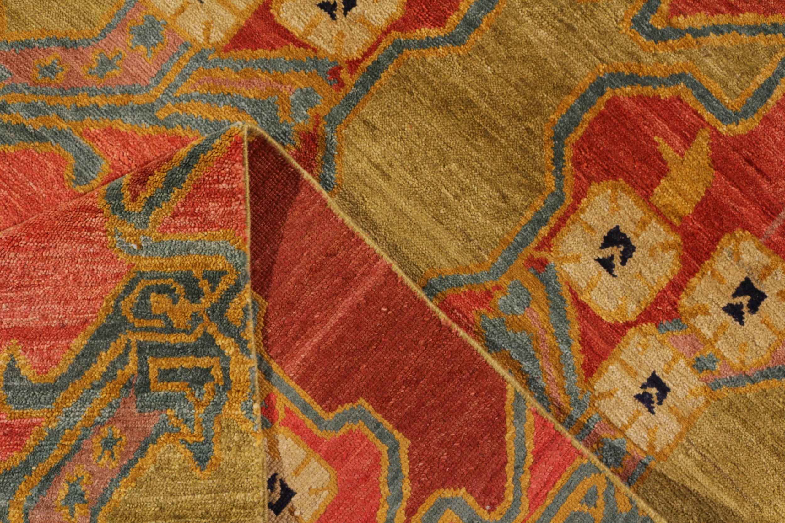 Rug & Kilim's Ersari Style Teppich in Rot und Grün Geometrisches Muster (21. Jahrhundert und zeitgenössisch) im Angebot