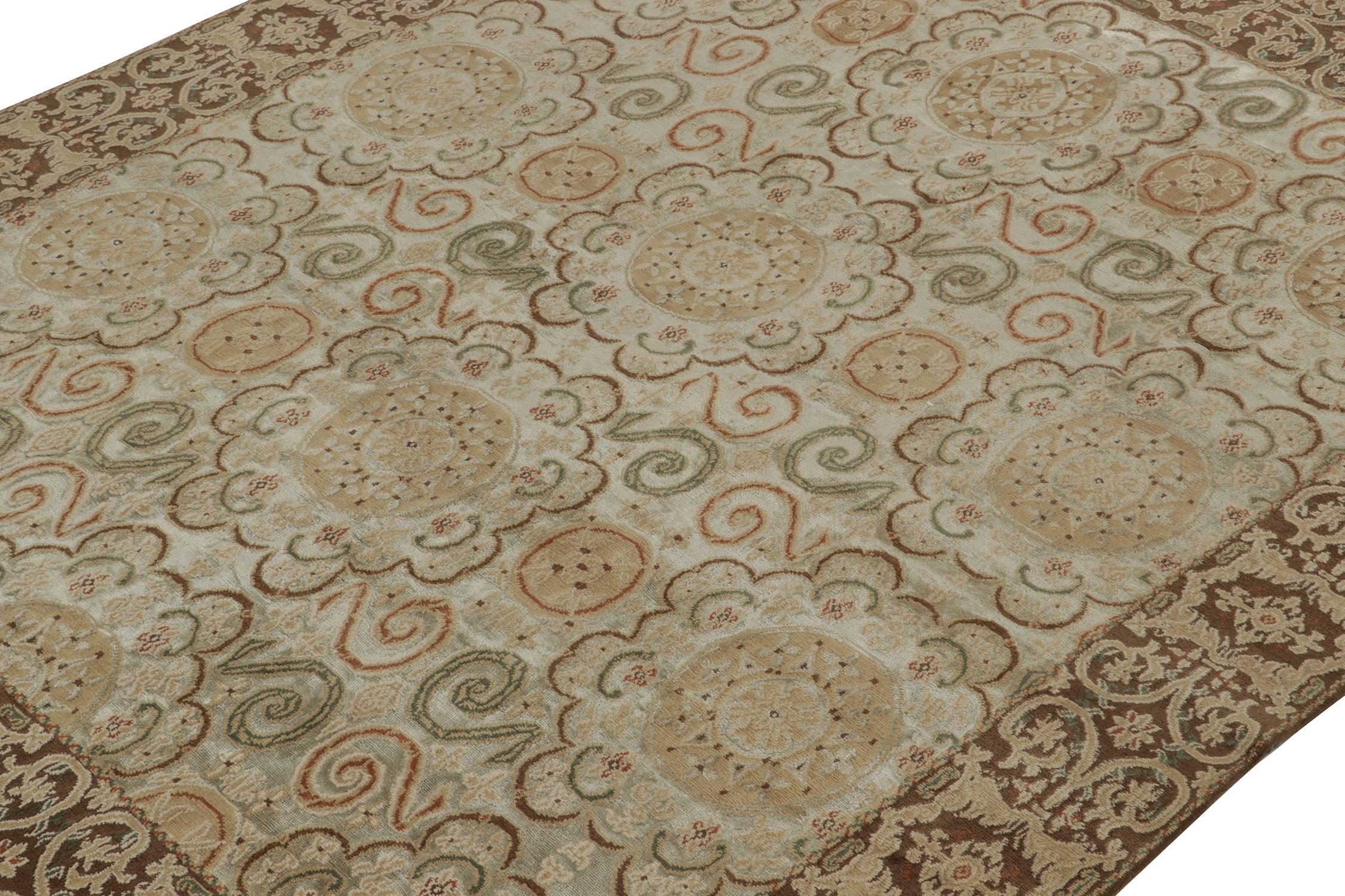 Rug & Kilim's Europäischer Jugendstil-Teppich in Beige, Brown und Grün  Muster (Handgeknüpft) im Angebot