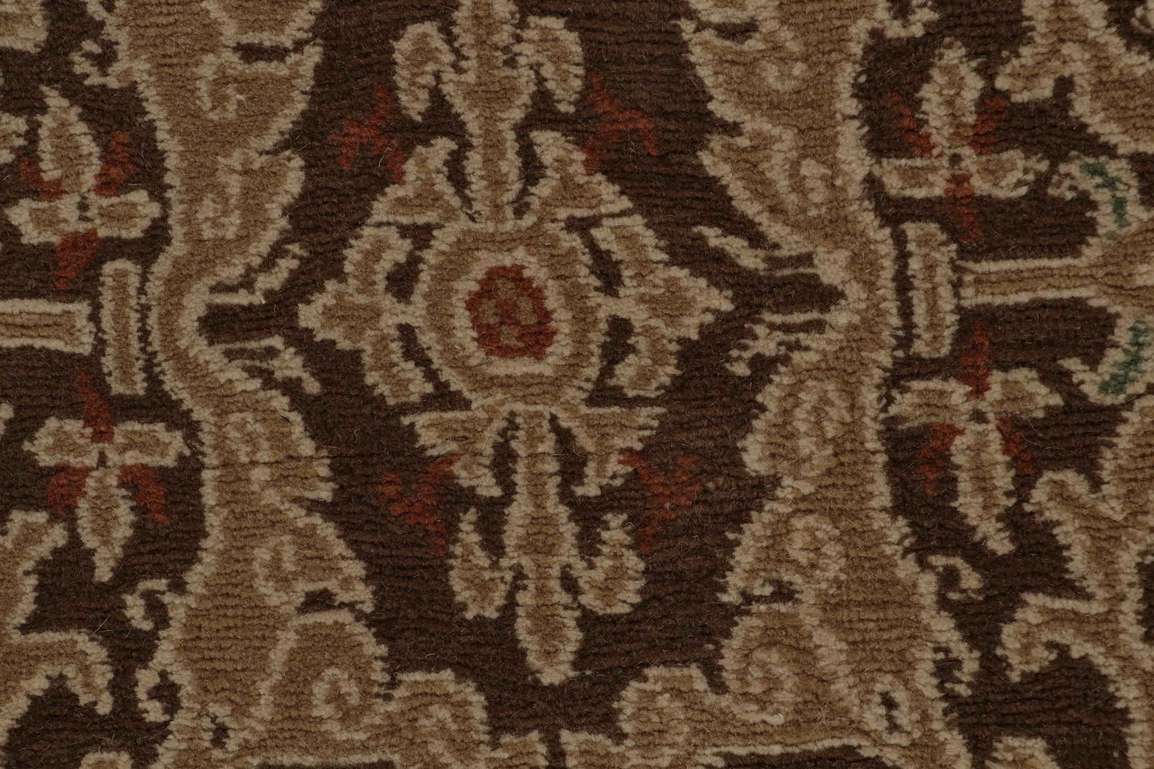 XXIe siècle et contemporain Rug & Kilim's European Art Nouveau Style Rug in Beige, Brown and Green (tapis européen de style Art nouveau en beige, brun et vert)  Modèles en vente