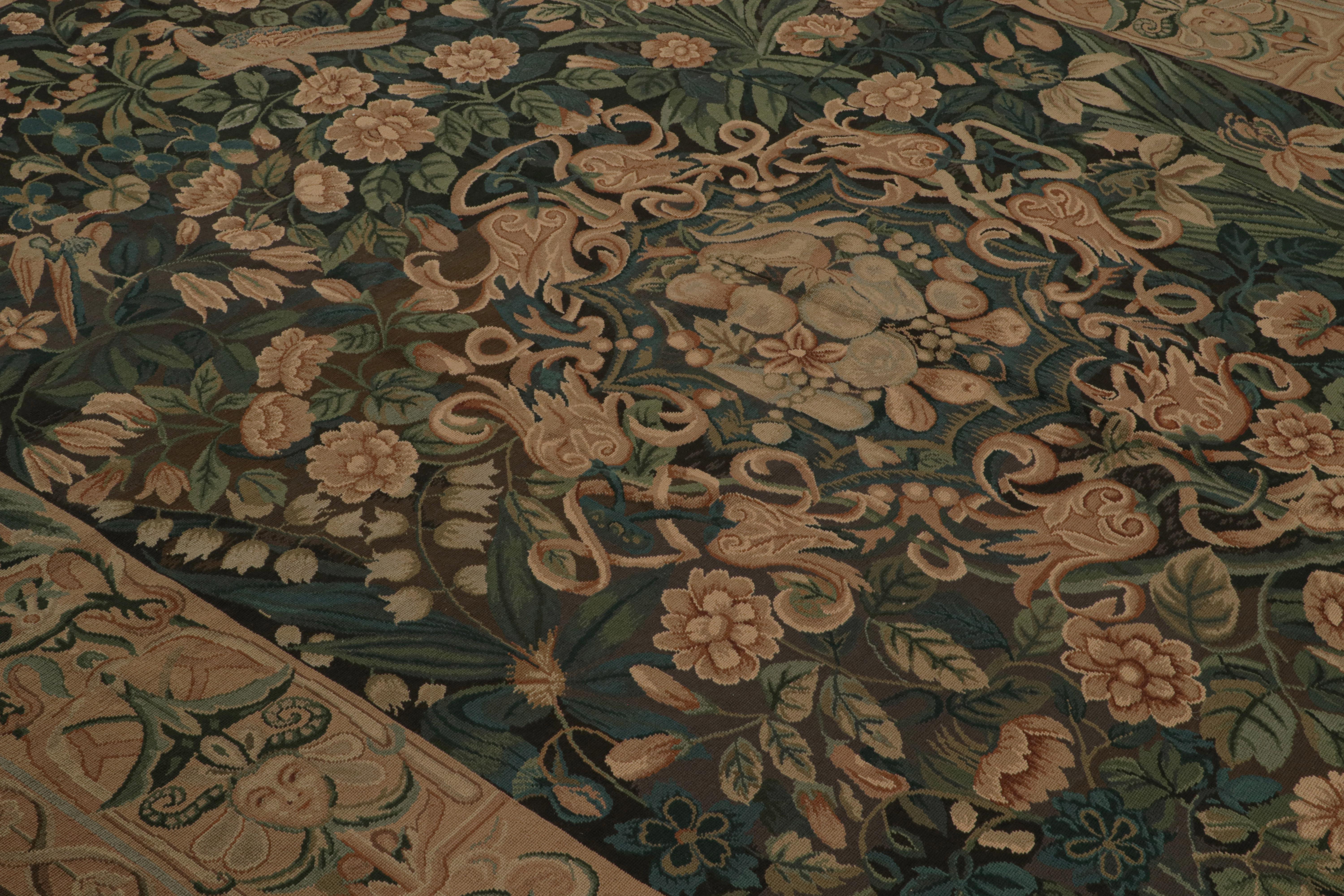 Europäischer Flachgewebe-Teppich von Rug & Kilim in Brown mit Bildern und floralem Muster (Chinesisch) im Angebot