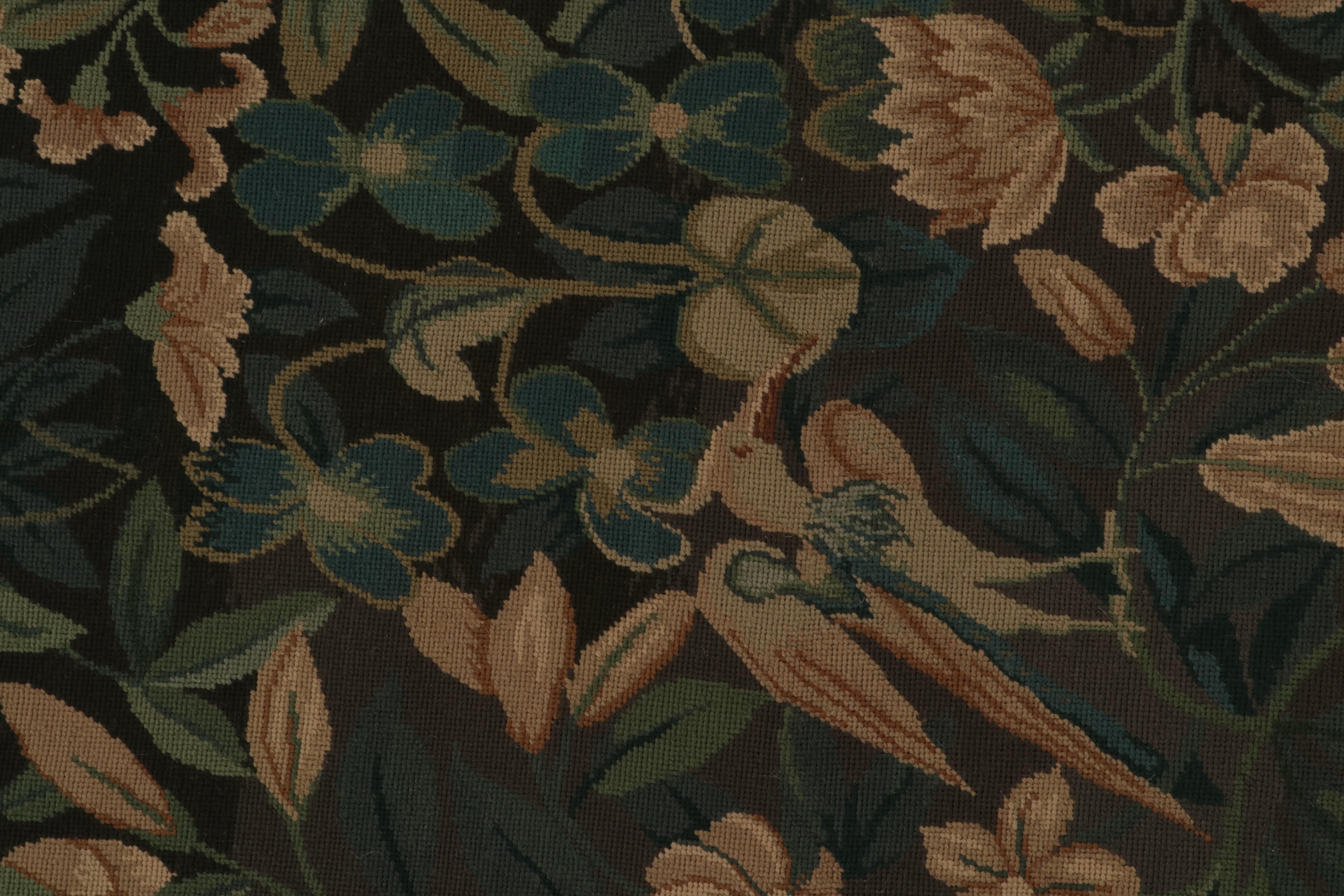 Laine Rug & Kilim's European Flatweave Rug in Brown with Pictorials and Floral Pattern (Tapis européen tissé à plat en brun avec motifs floraux) en vente