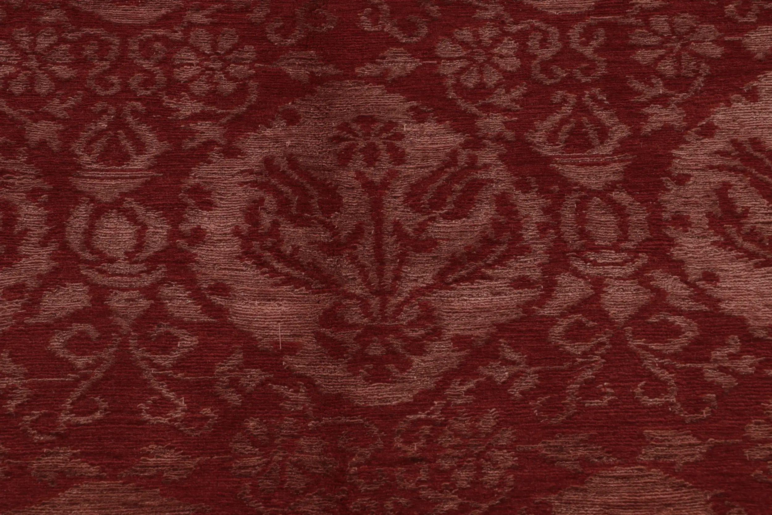 Rug & Kilim's Europäischer Teppich in Rot und Rosa mit floralen Mustern Medici im Angebot 2