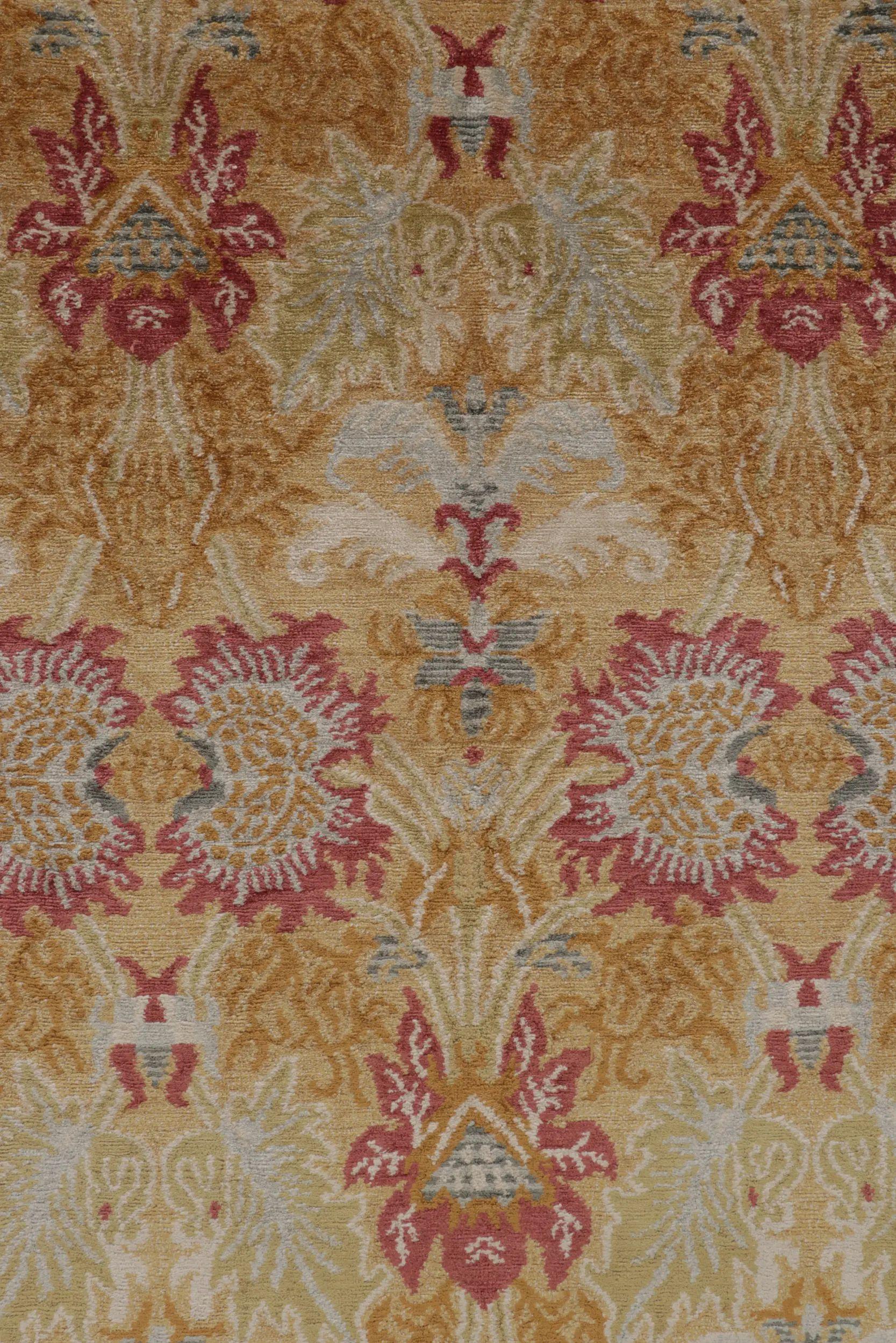 Teppich & Kelim's European Style Floral Teppich in Gold und Rot All-Over-Muster (Seide) im Angebot