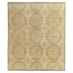 Rug & Kilim's Teppich im europäischen Stil, ganz in Brown-Braun, grünes Medaillon-Muster