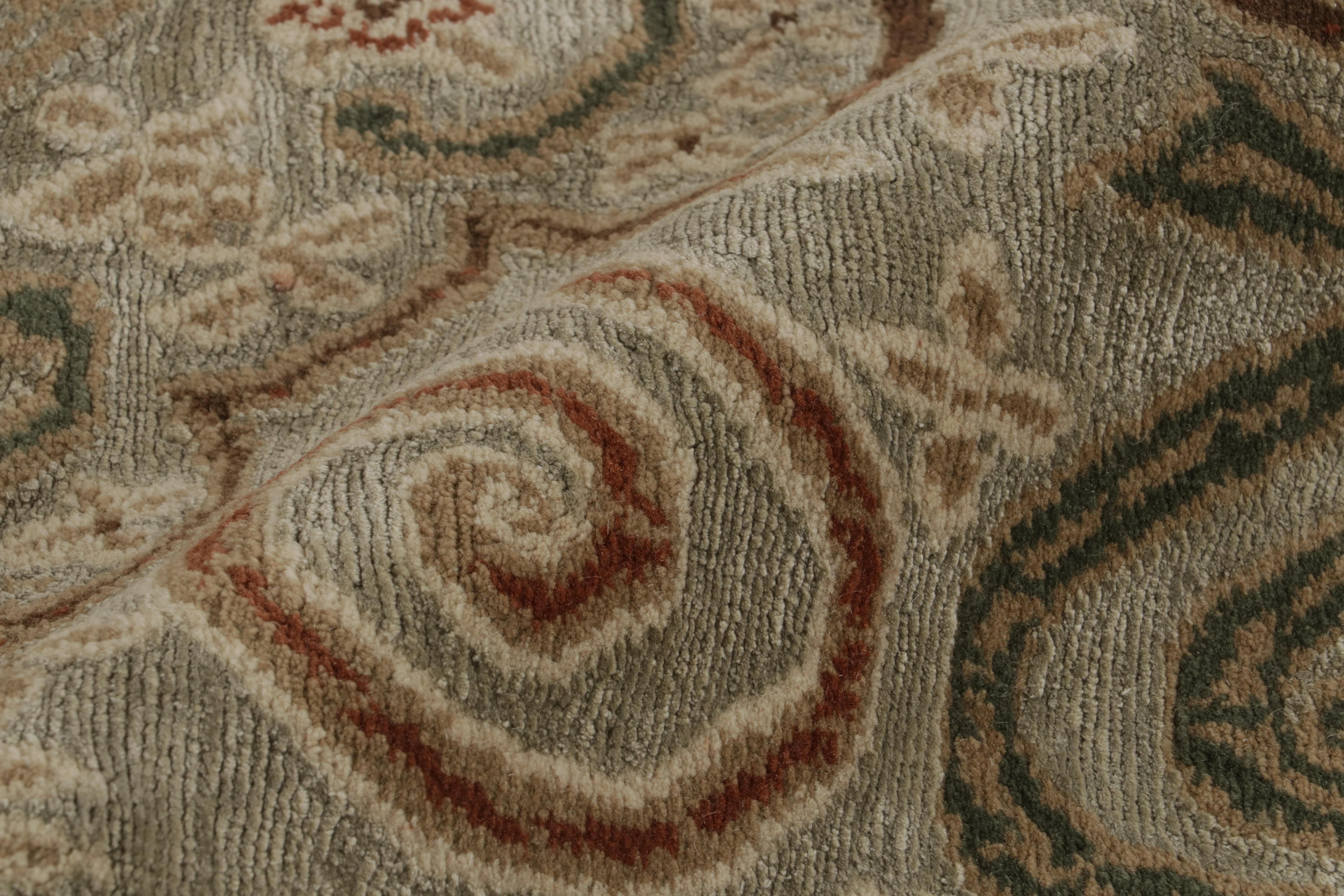 Rug & Kilim's European Style Rug Beige-Brown Green Wool Silk Custom Floral im Angebot 3