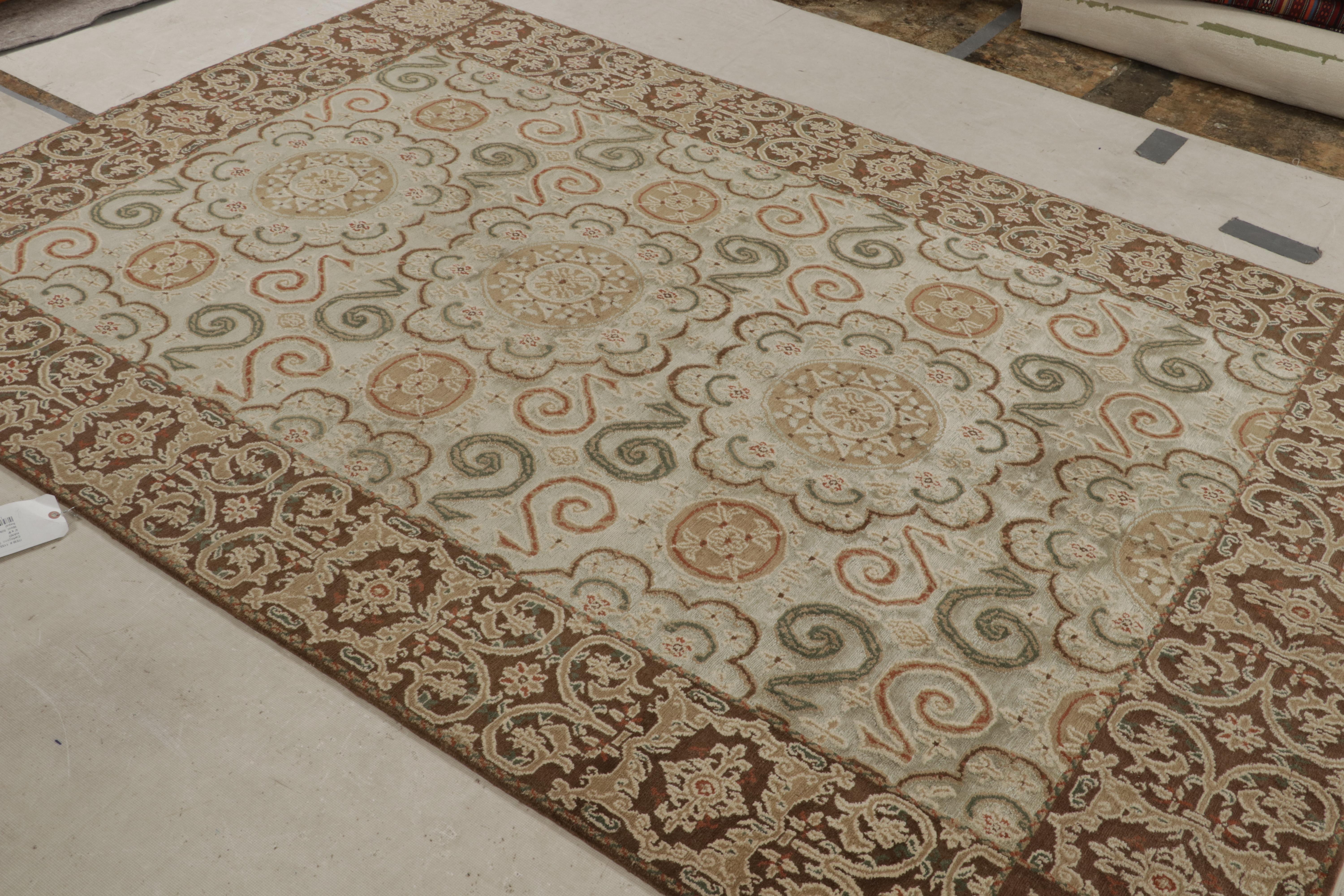 Rug & Kilim's European Style Rug Beige-Brown Green Wool Silk Custom Floral (Nepalesisch) im Angebot