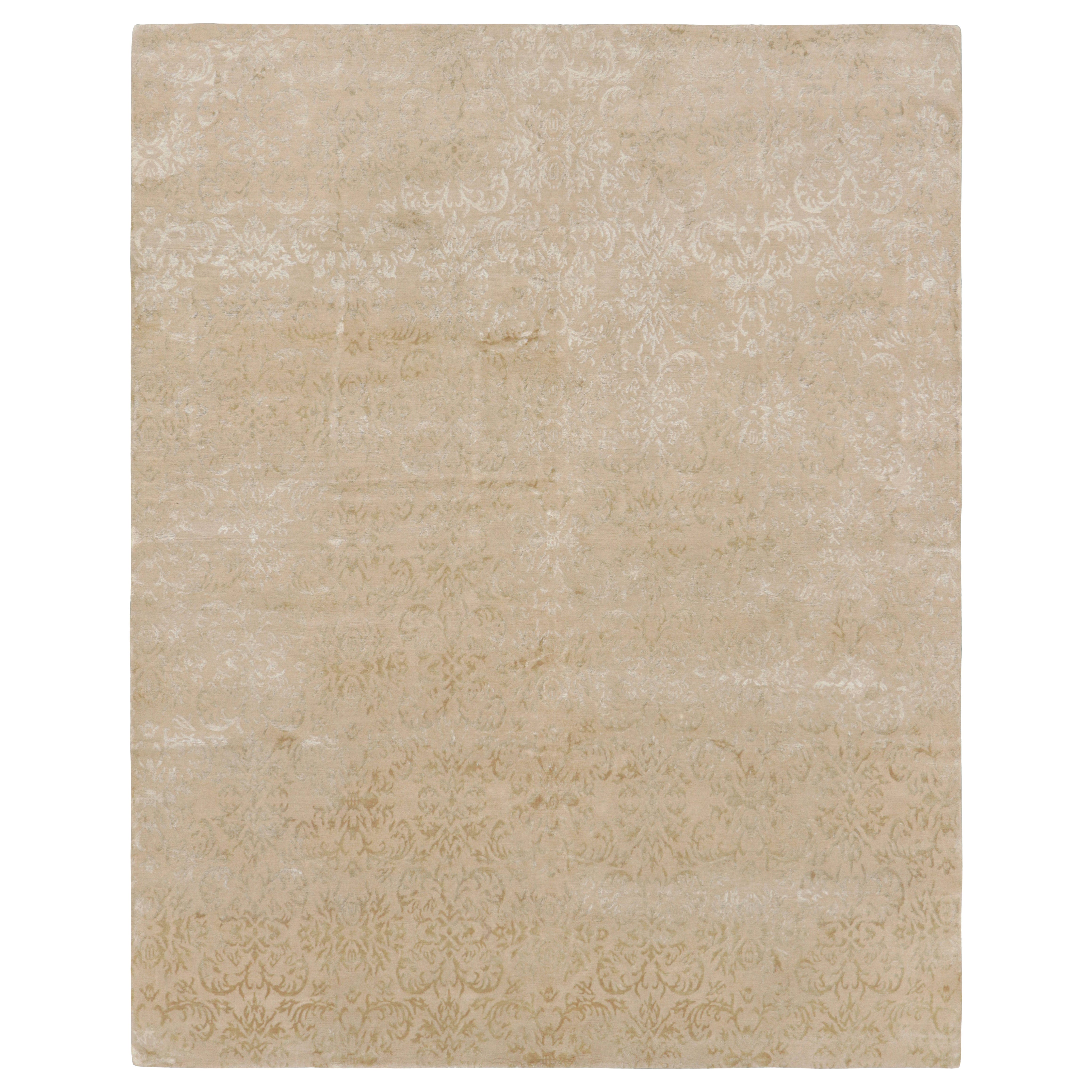 Rug & Kilim's European Style Rug in Beige-Brown with Arabesque Patterns in Green (tapis de style européen en beige et brun avec des motifs arabesques en vert)