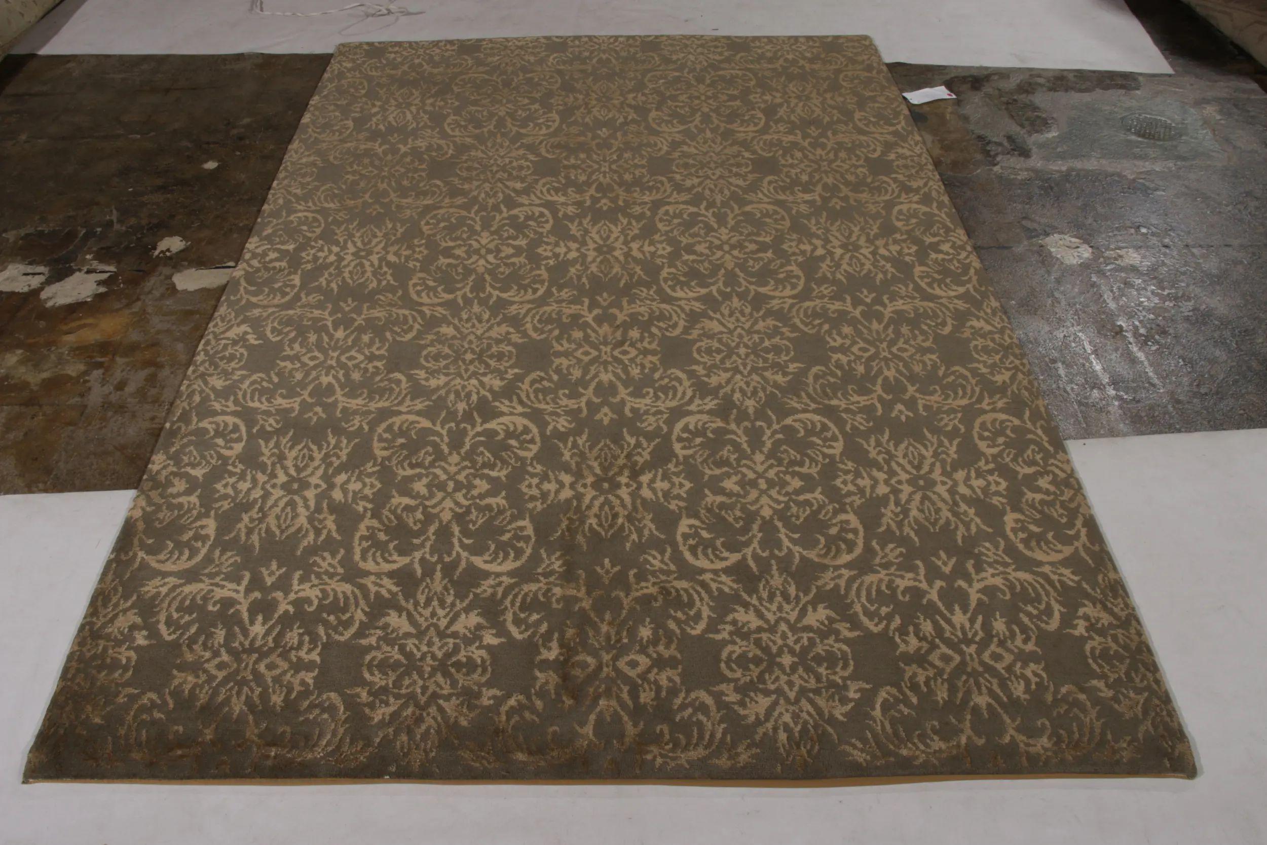 Teppich im europäischen Stil von Teppich & Kilims in Beige-Gold und grünem Arabesque-Muster (Handgeknüpft) im Angebot