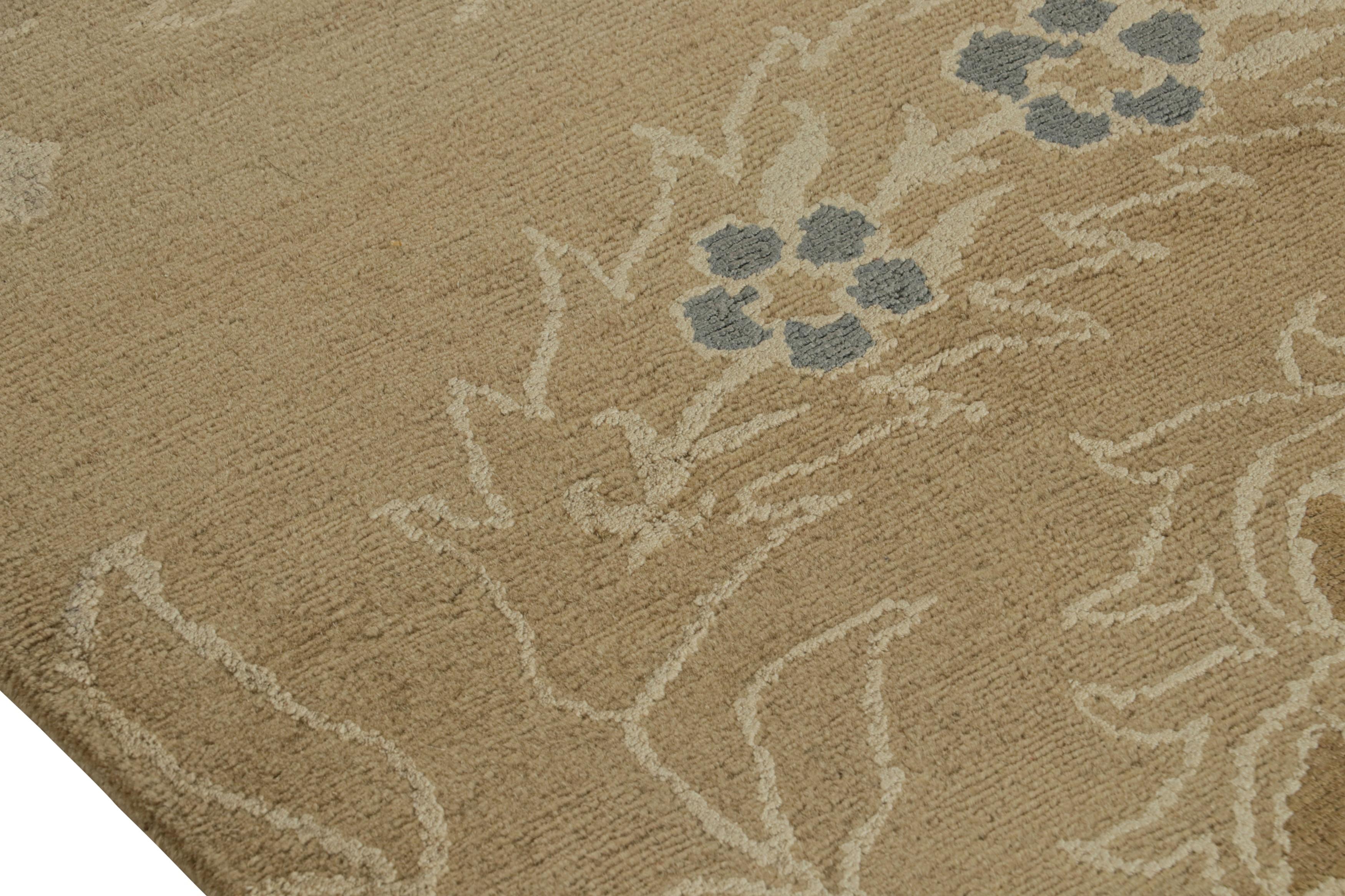 Hand-Woven Rug & Kilim’s European Style Rug in Beige with Floral Patterns “Blue Carnation” For Sale