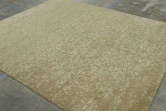 Rug & Kilim's Teppich im europäischen Stil in Brown mit arabesken Mustern in blassem Grün