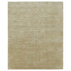 Rug & Kilim's European Style Rug in Brown with Arabesque Patterns in Pale Green (tapis de style européen en brun avec des motifs arabesques en vert pâle)