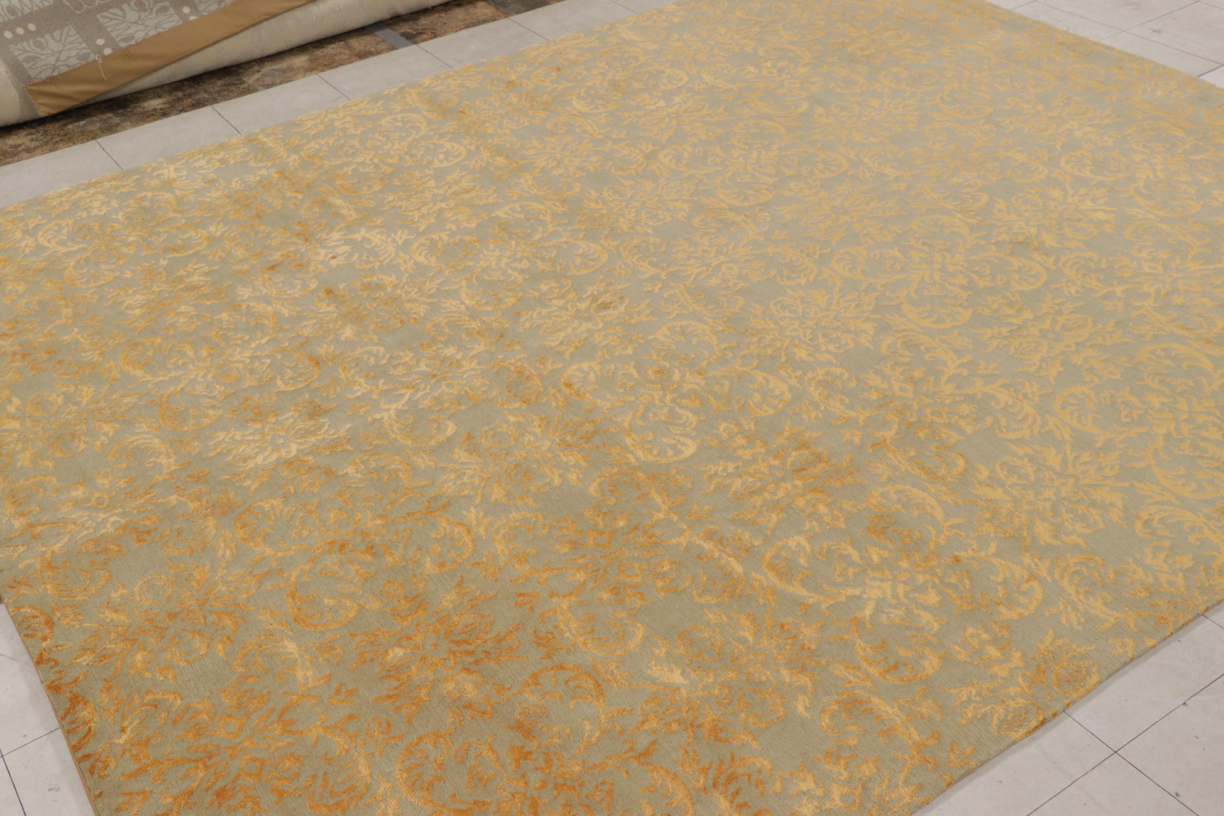 Alfombra de estilo europeo Rug & Kilim con diseño arabesco dorado y verde Art Decó en venta