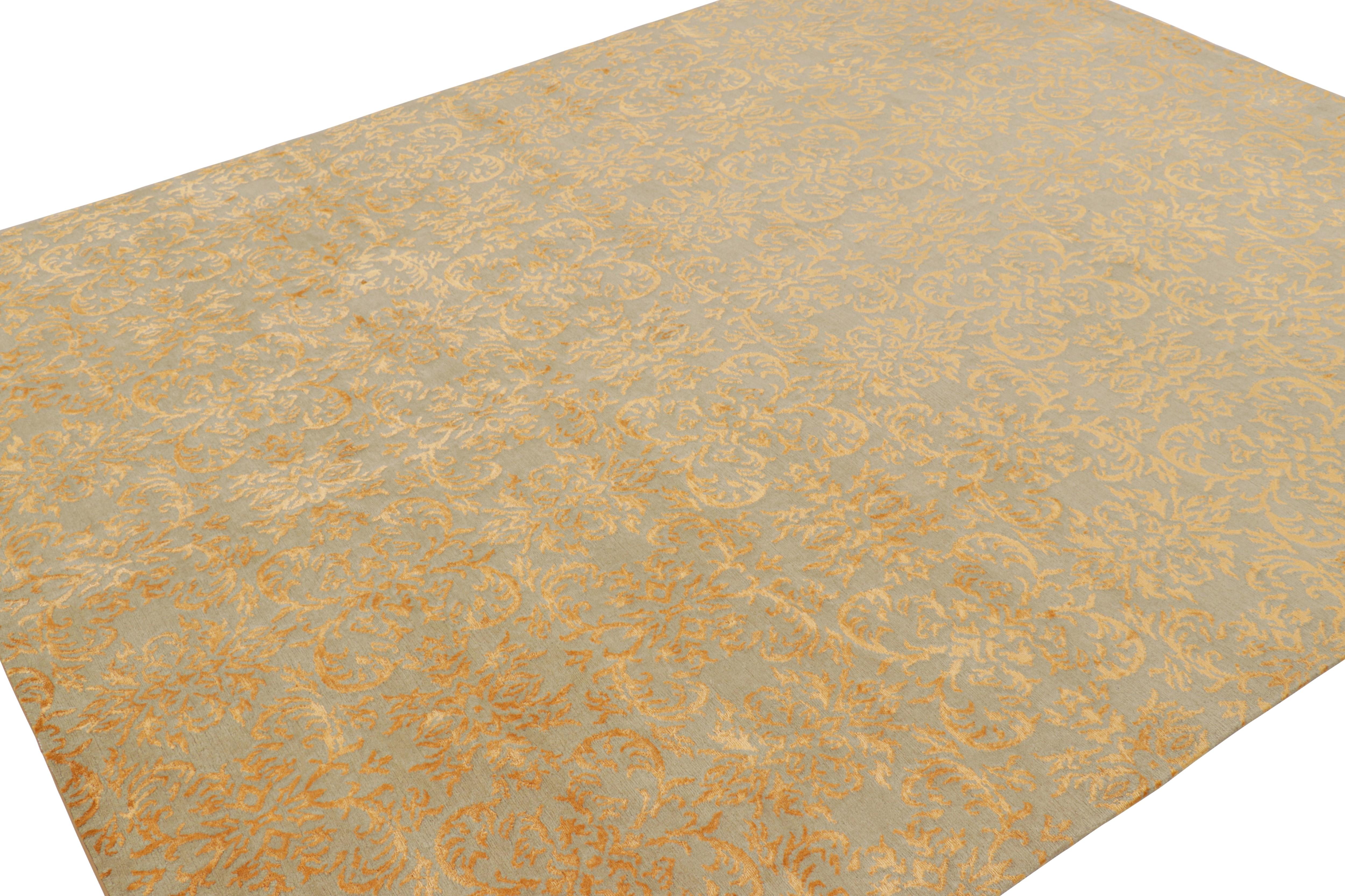 Spagnolo Tappeto Rug & Kilim in stile europeo con motivo arabescato in oro e verde in vendita