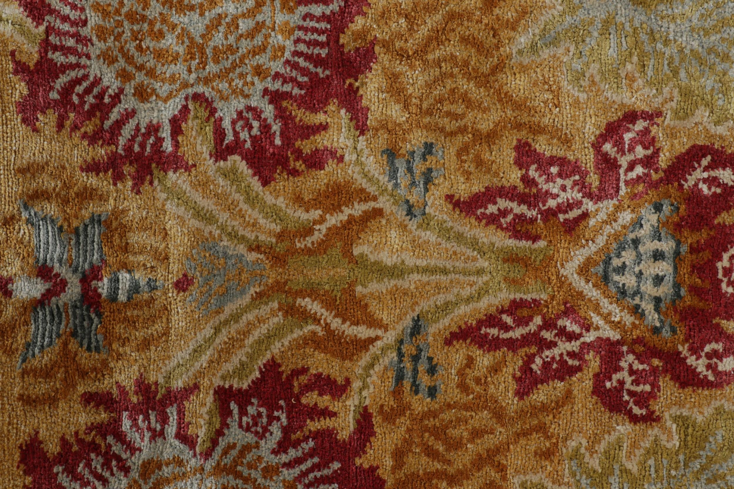 Soie Tapis & Kilims Tapis de style européen en or et rouge à motifs floraux sur toute la surface en vente