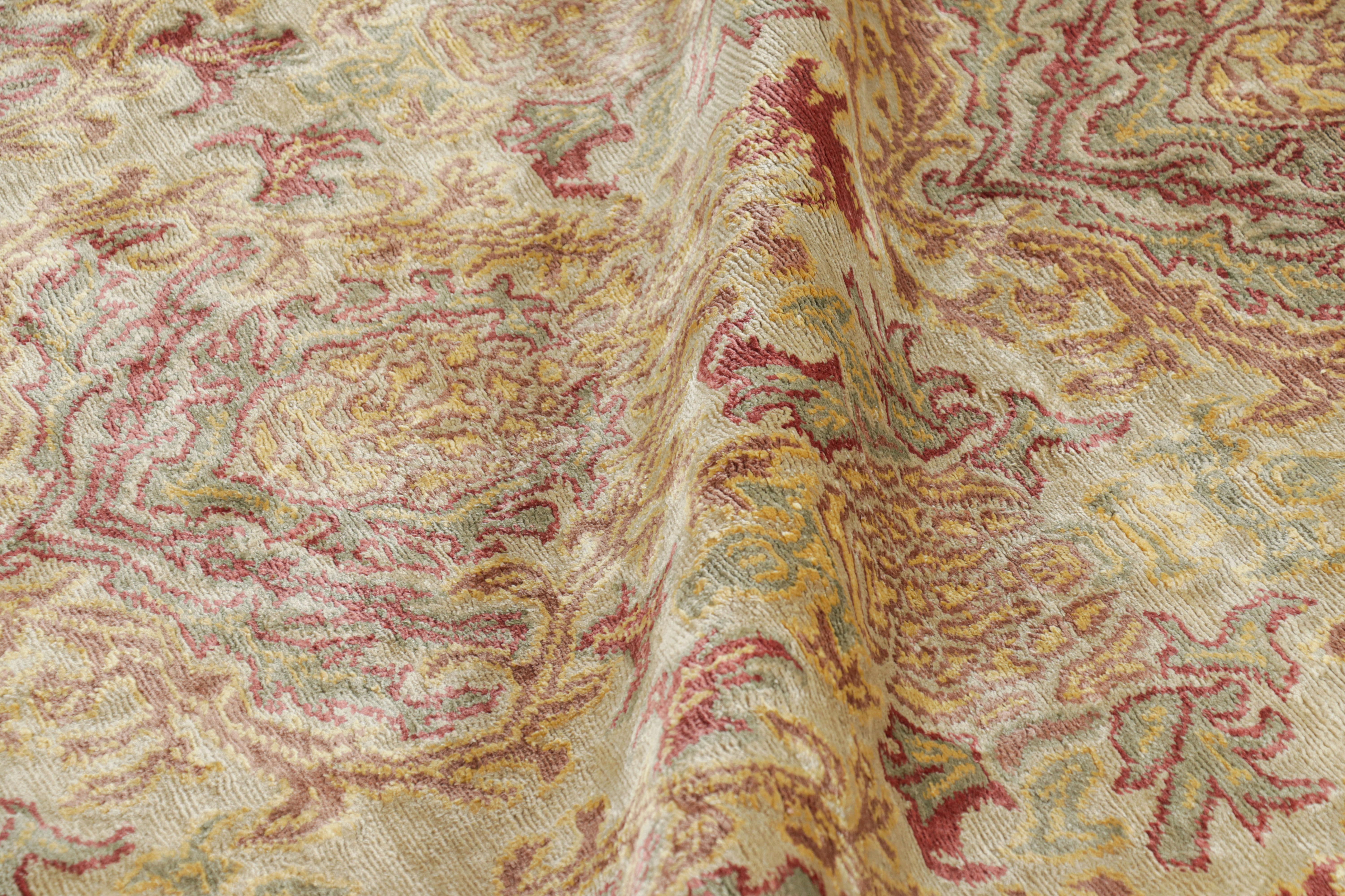 Alfombra de estilo europeo Rug & Kilim en dorado con motivos florales 