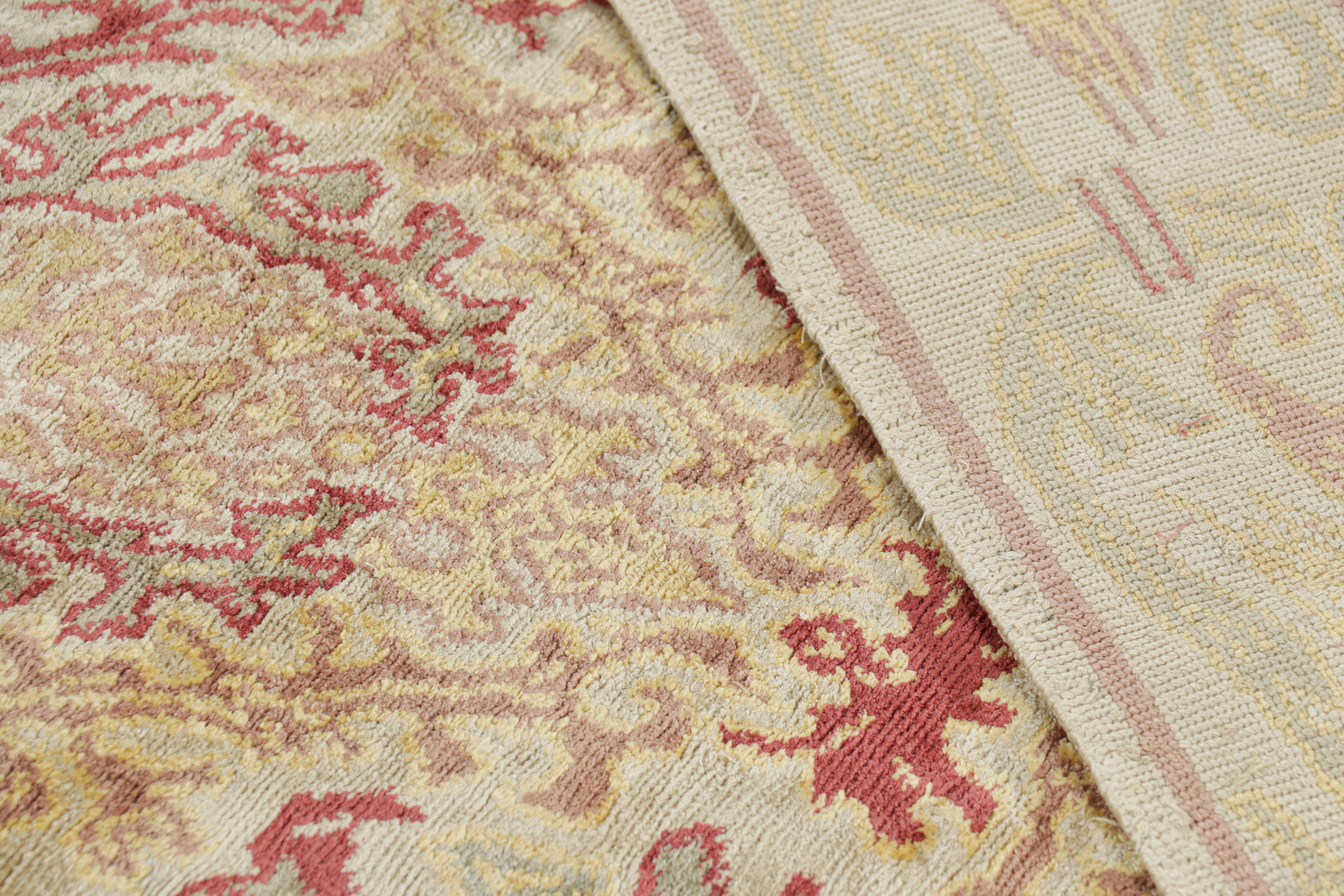 Alfombra de estilo europeo Rug & Kilim en dorado con motivos florales 