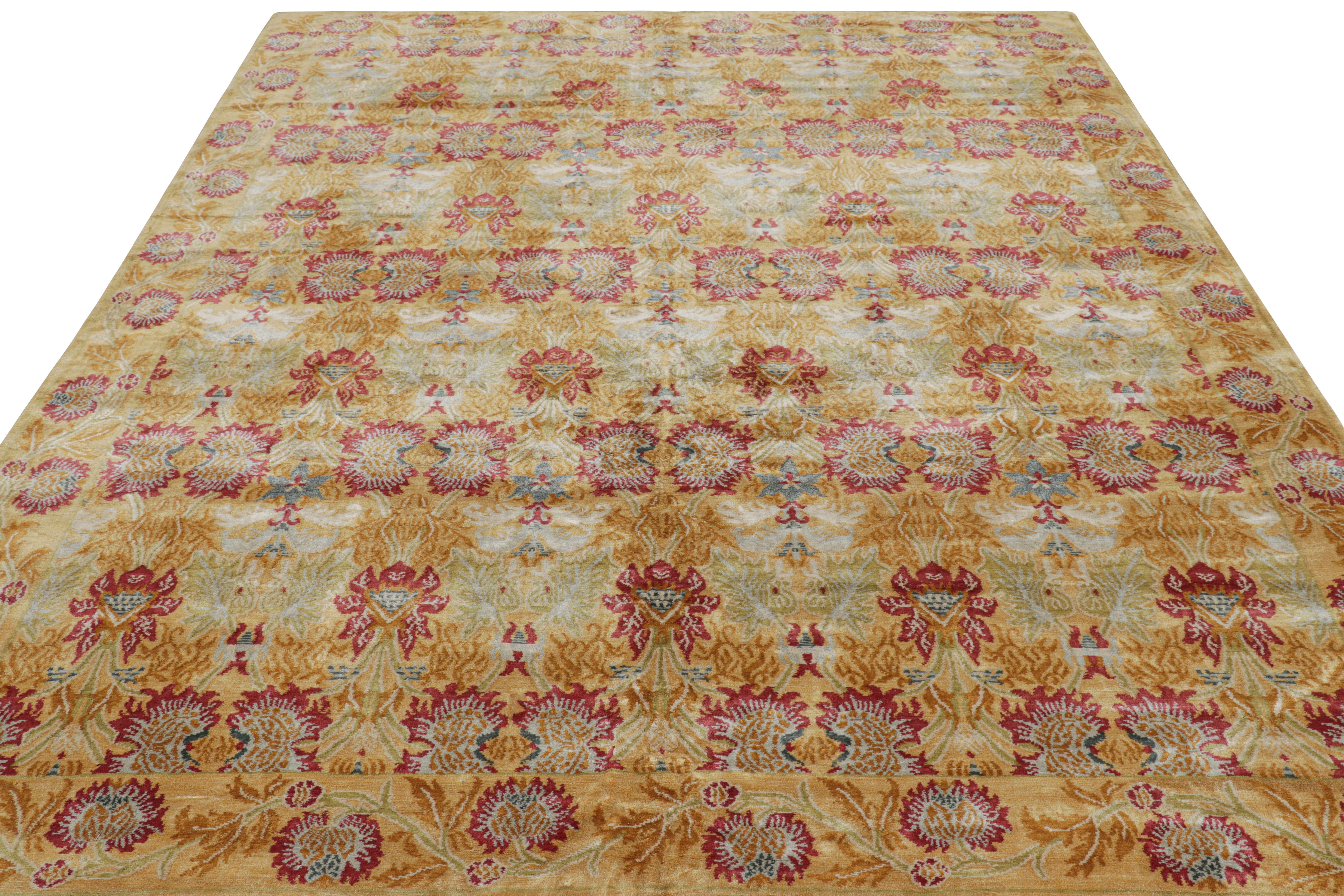 Noué à la main Rug & Kilim's European Style Rug in Gold with Floral Patterns Toledo (tapis de style européen en or avec motifs floraux) en vente