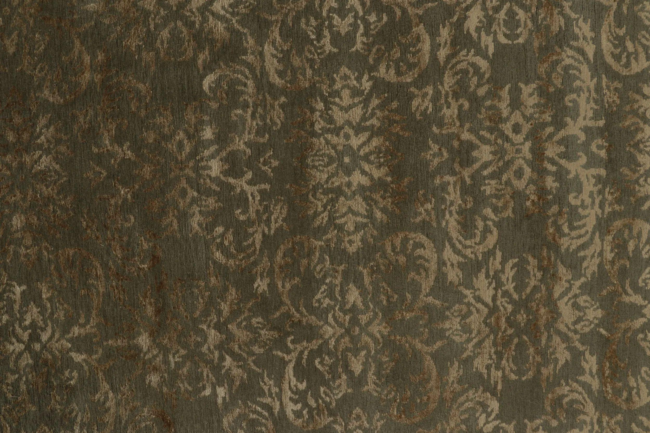 Rug & Kilim's Teppich im europäischen Stil in Grün mit arabesken Mustern in Beige-Braun im Angebot 2