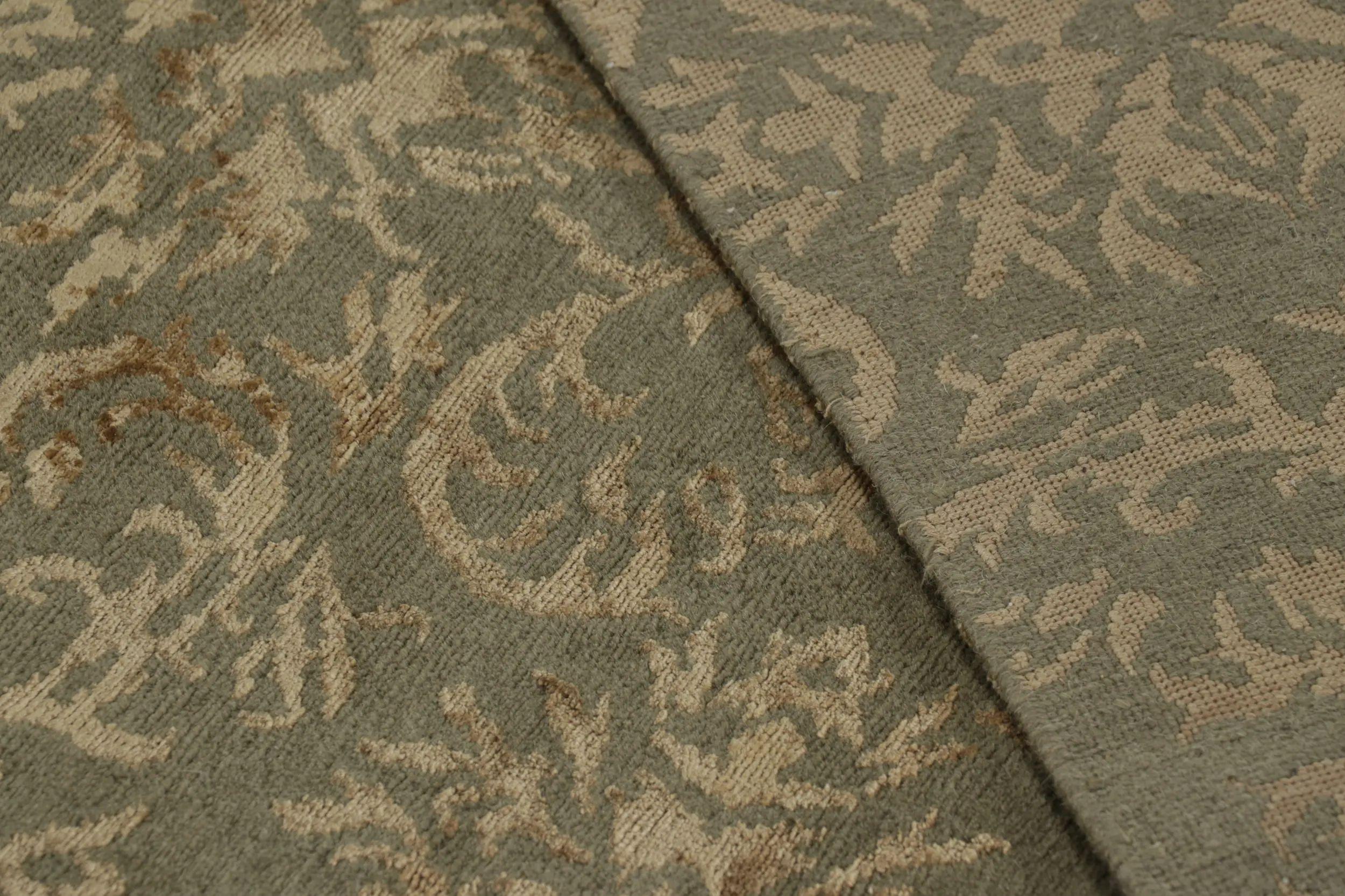 Rug & Kilim's Teppich im europäischen Stil in Grün mit arabesken Mustern in Beige-Braun im Angebot 5