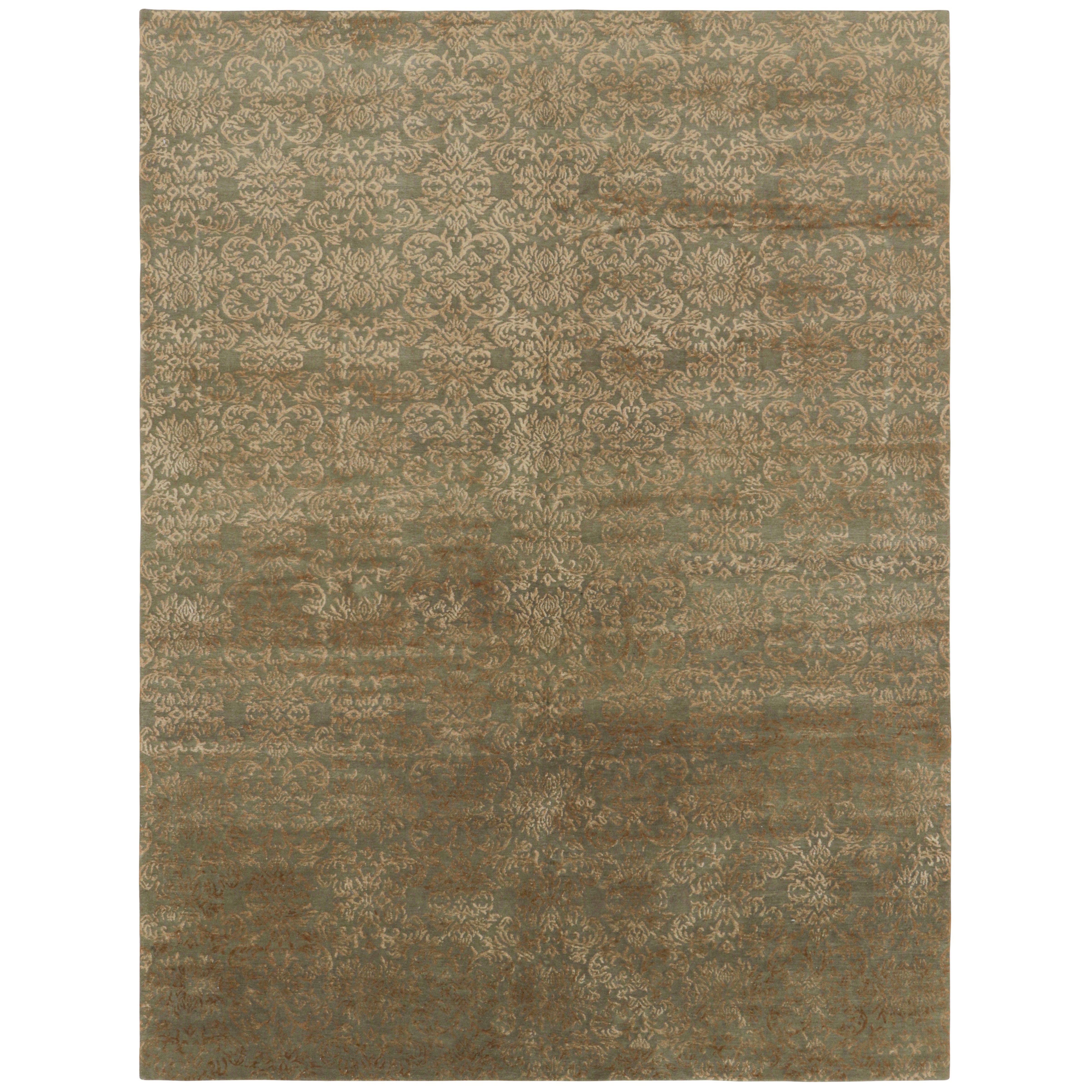Tappeto Rug & Kilim in stile europeo in verde con motivi arabescati in beige-marrone