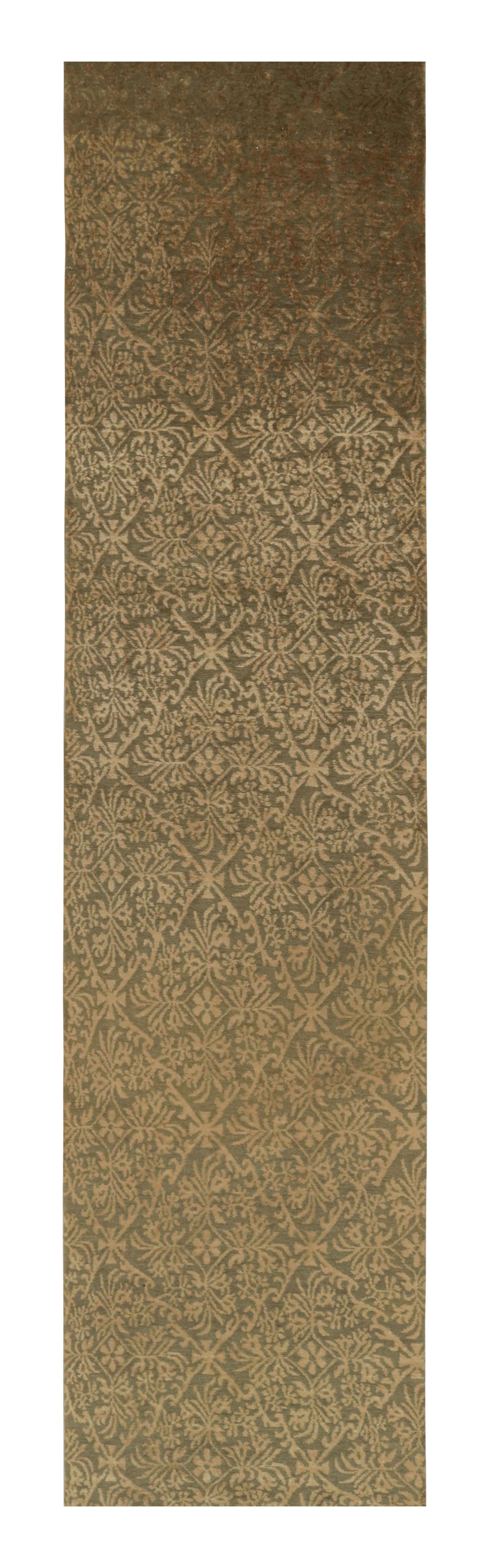 Rug & Kilim - Tappeto Runner in stile europeo con fiori verdi e dorati "Cordoba".