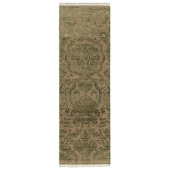 Runner in stile europeo di Rug & Kilim in beige con motivi floreali verdi