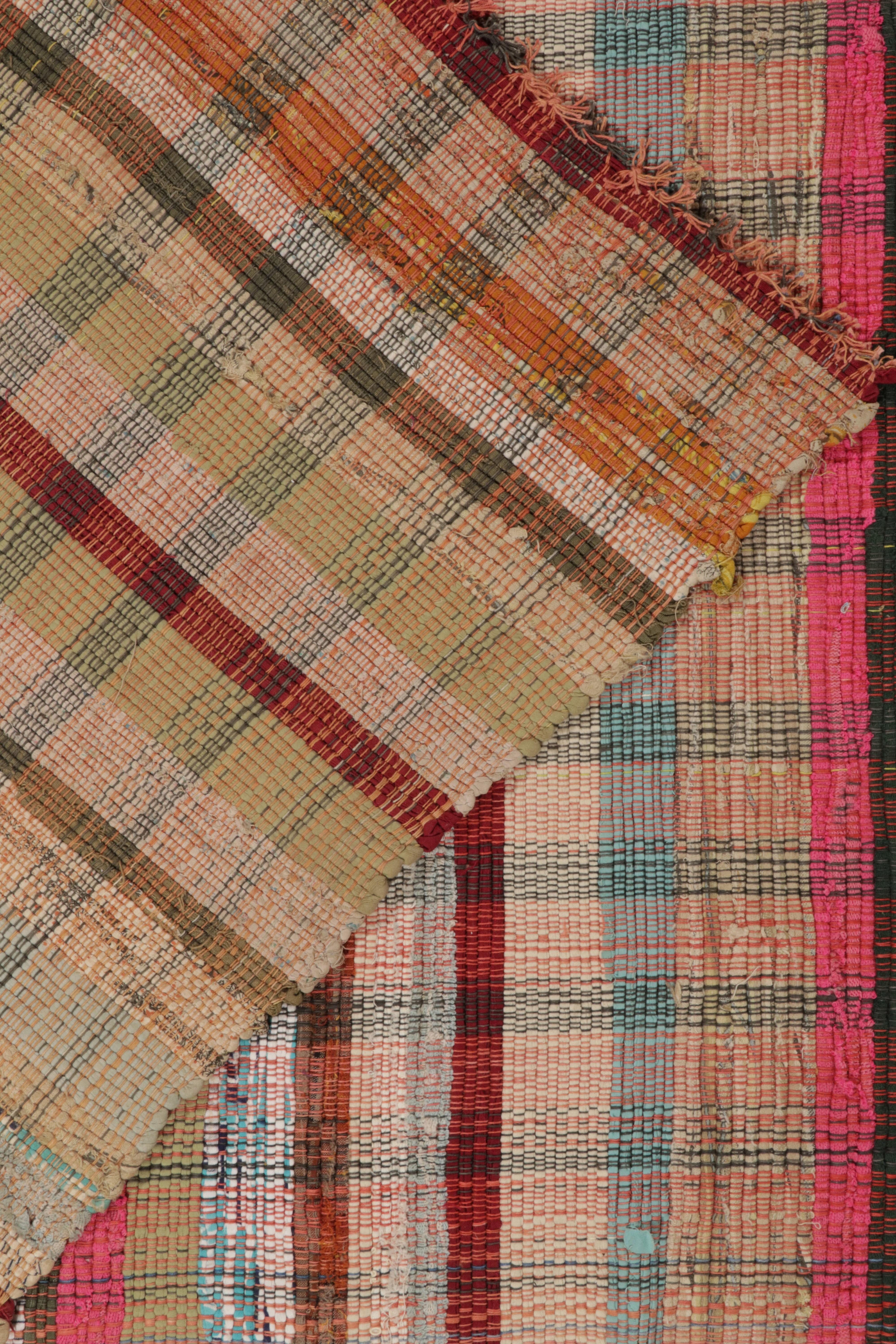 Rug & Kilim's extra langer flach gewebter Läufer mit polychromem Karomuster (21. Jahrhundert und zeitgenössisch) im Angebot