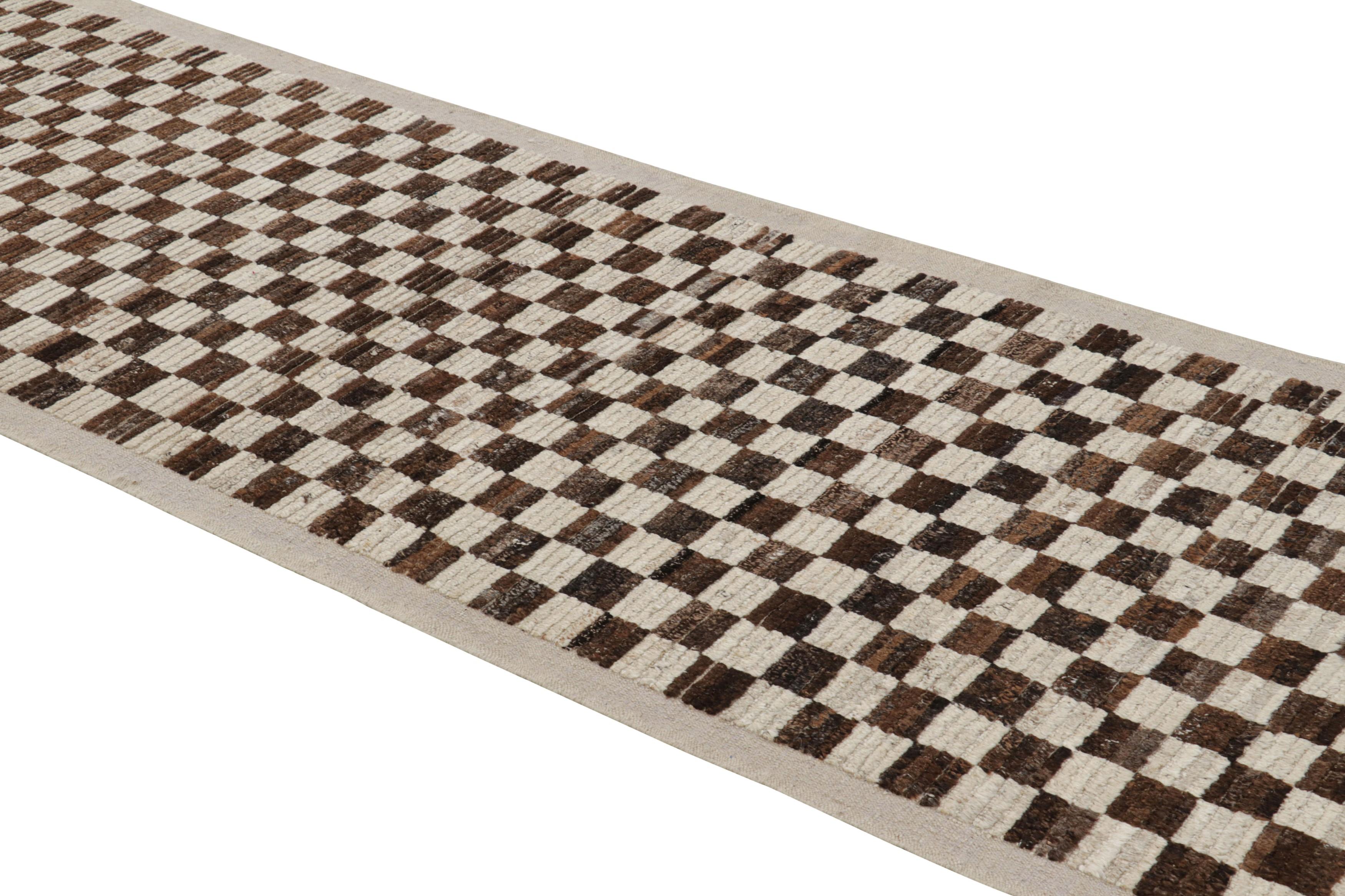 Made with hand-knotted wool, this 4x16 runner rug is an exciting new addition to the Modern rug collection by Rug & Kilim, with a playful use of positive-negative in its colors and geometry.

On the Design: 

Cream white and rich brown tones