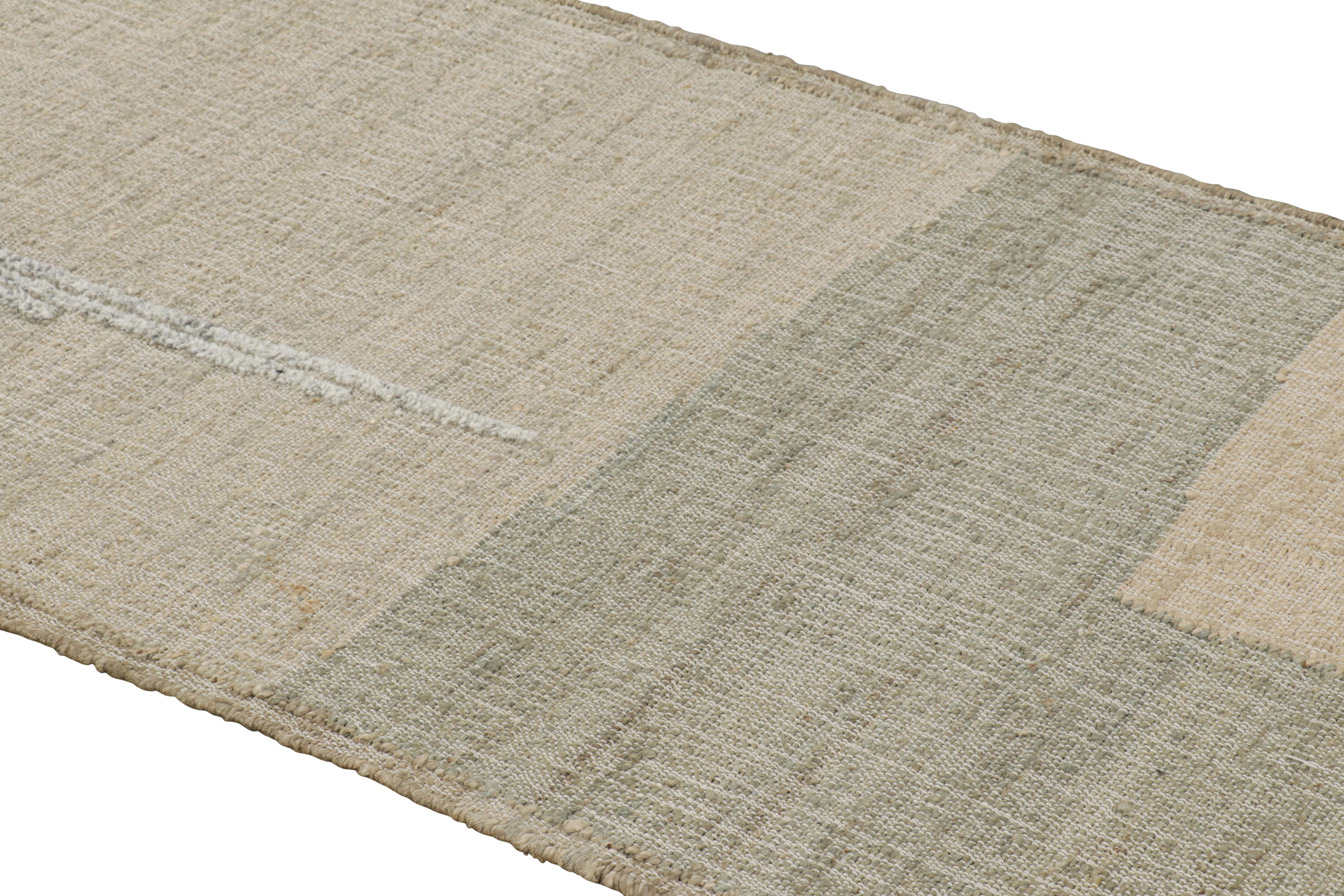 Realizzato con lana e juta intrecciate a mano, questo runner 3x6 a trama piatta rappresenta una nuova ed entusiasmante linea personalizzabile della Rug & Kilim Collection. 

Sul design: 

Un design geometrico minimale ma coinvolgente con toni