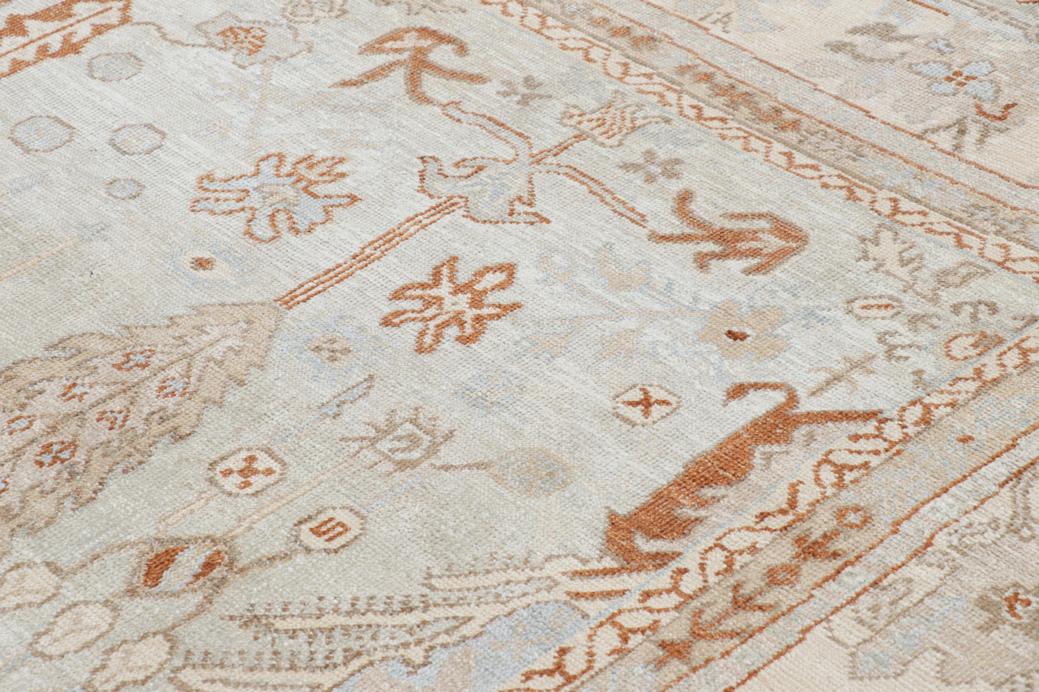 Laine Rug & Kilim's Floral Oushak Style Square Rug in Light Blue with Floral Patterns (tapis carré floral de style Oushak en bleu clair avec des motifs floraux) en vente