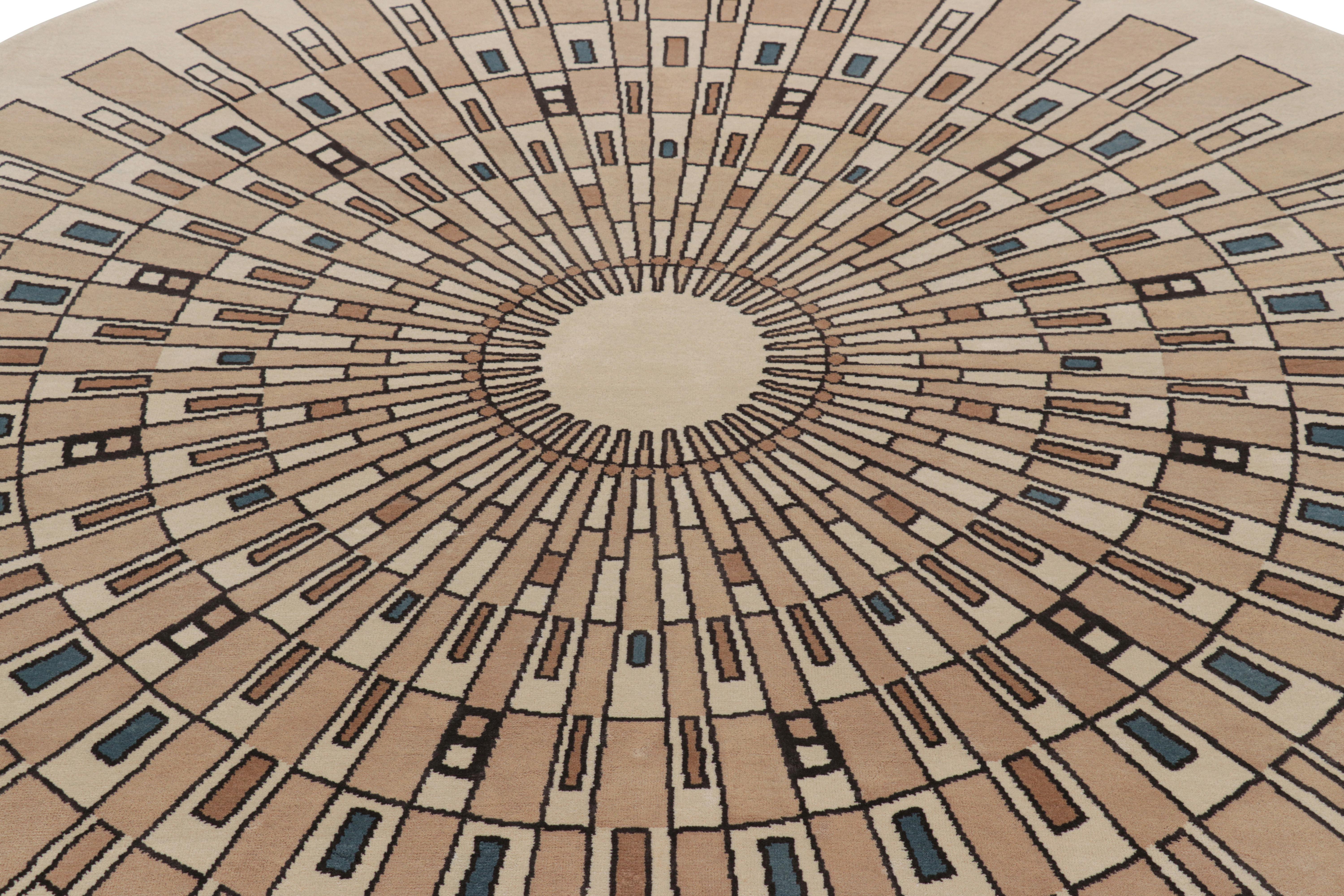 Annodato a mano in lana, questo tappeto circolare da 8' di Rug & Kilim presenta motivi geometrici nello stile di un pezzo d'epoca dell'estetica Leleu degli anni '20 moderni.

Sul design: 

Gli ammiratori dell'artigianato apprezzeranno la sottile