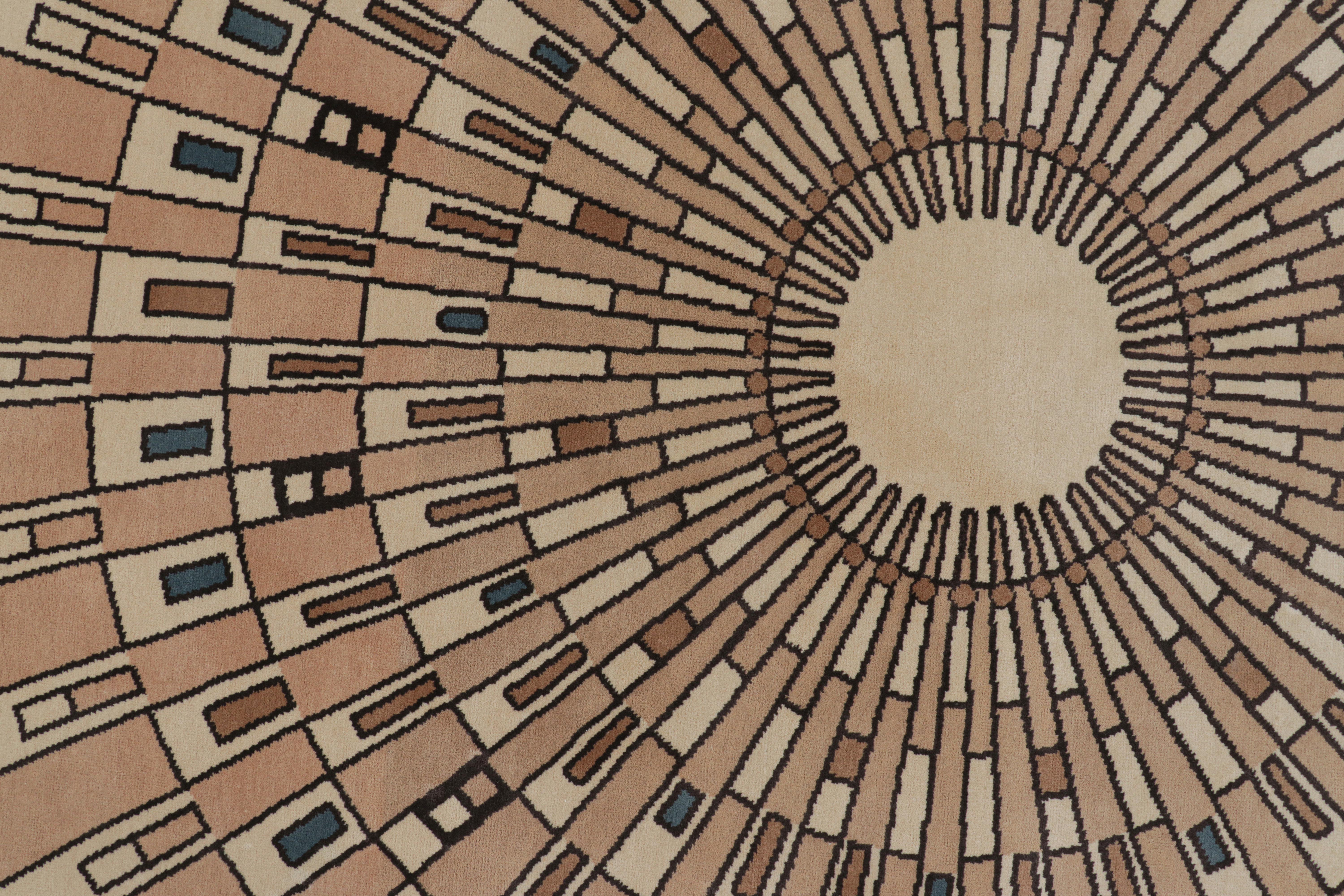 Moderno Rug & Kilim è un tappeto a cerchio in stile Art Deco francese di colore beige con motivi geometrici in vendita