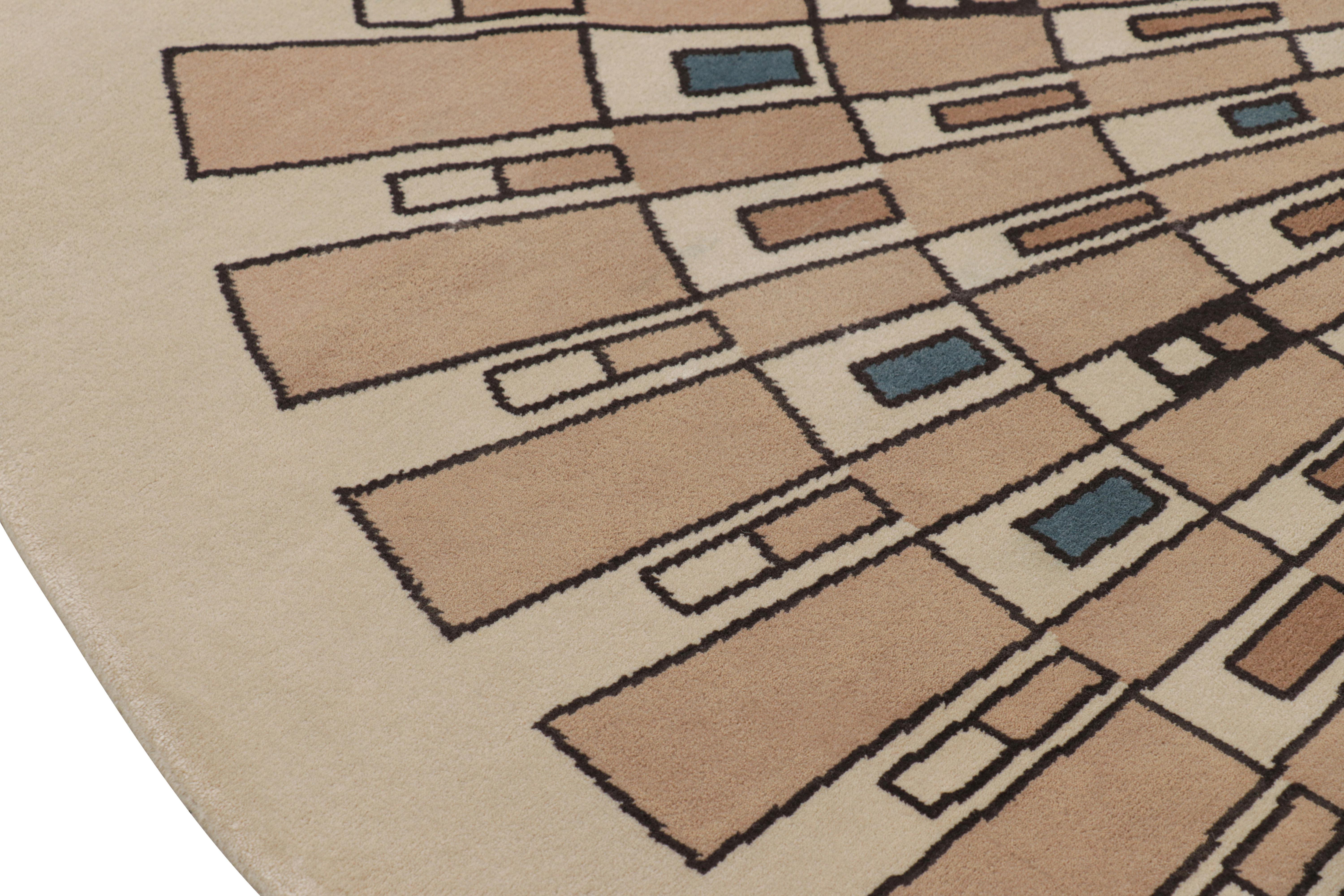 Rug & Kilim è un tappeto a cerchio in stile Art Deco francese di colore beige con motivi geometrici In condizioni Nuovo in vendita a Long Island City, NY