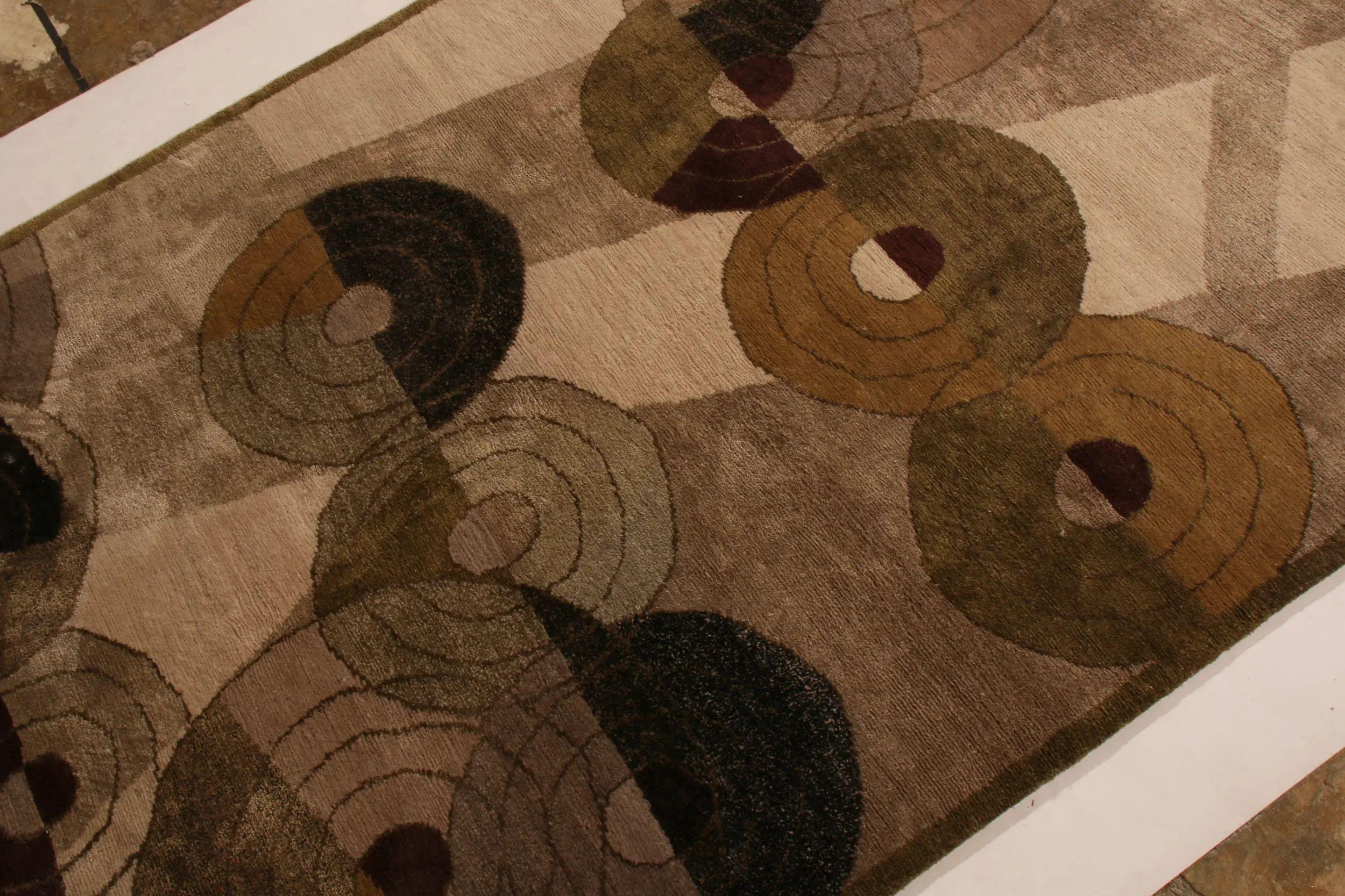 Rug & Kilim's Tapis français de style Art déco Beige Brown Custom Pattern en vente 3