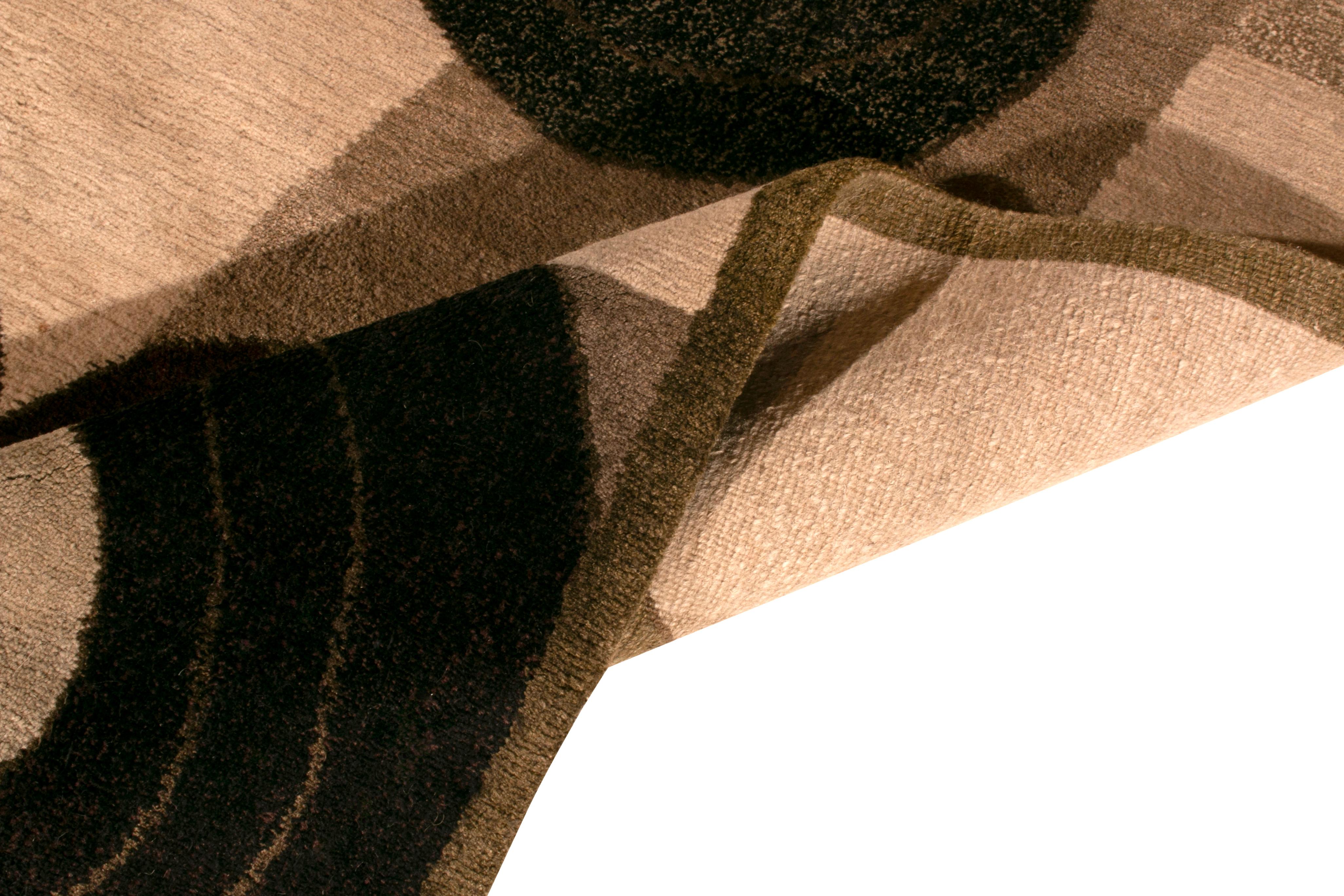 Alfombra francesa de estilo Art Déco Rug & Kilim Beige Marrón Patrón Personalizado Nepalés en venta