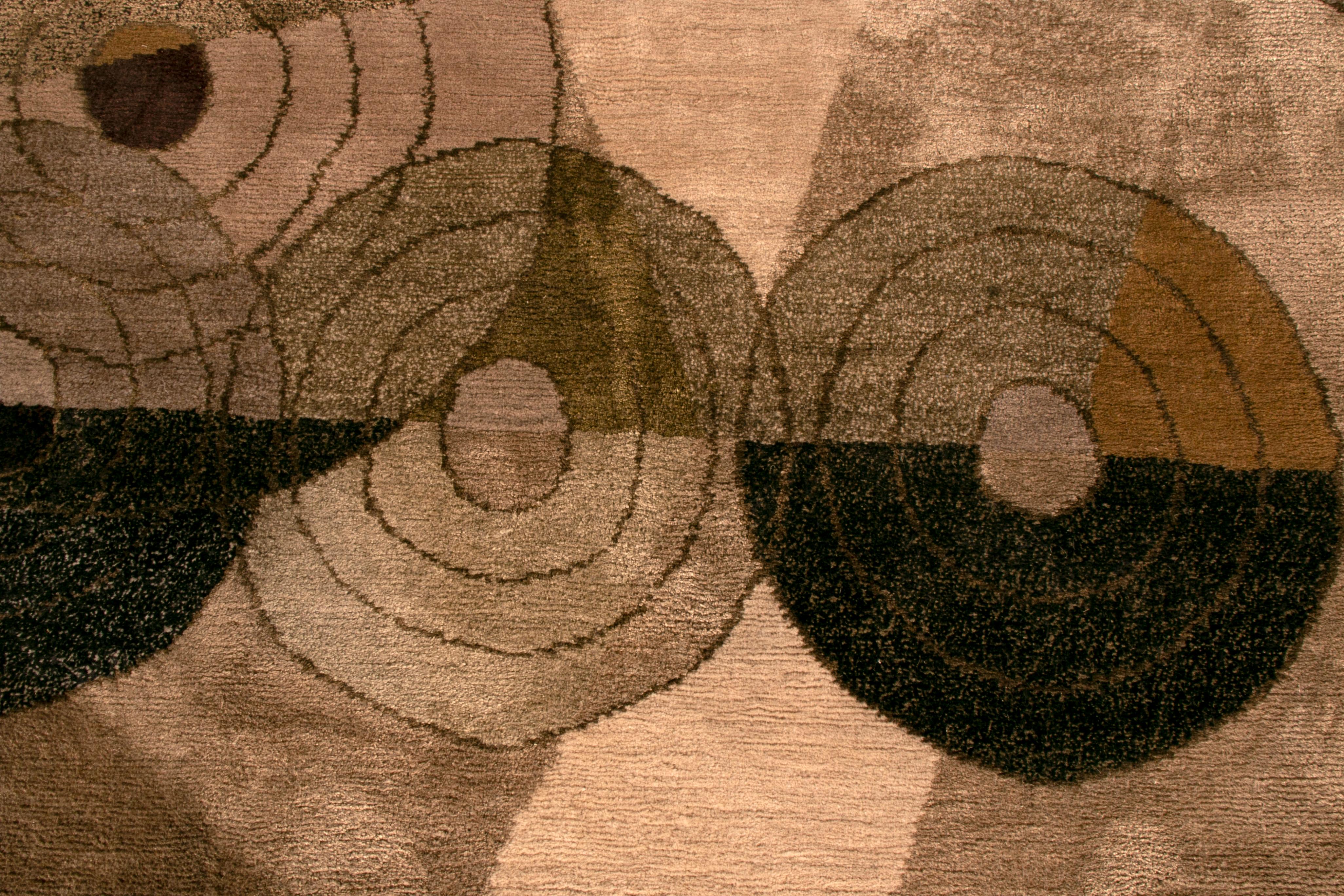 Alfombra francesa de estilo Art Déco Rug & Kilim Beige Marrón Patrón Personalizado Anudado a mano en venta