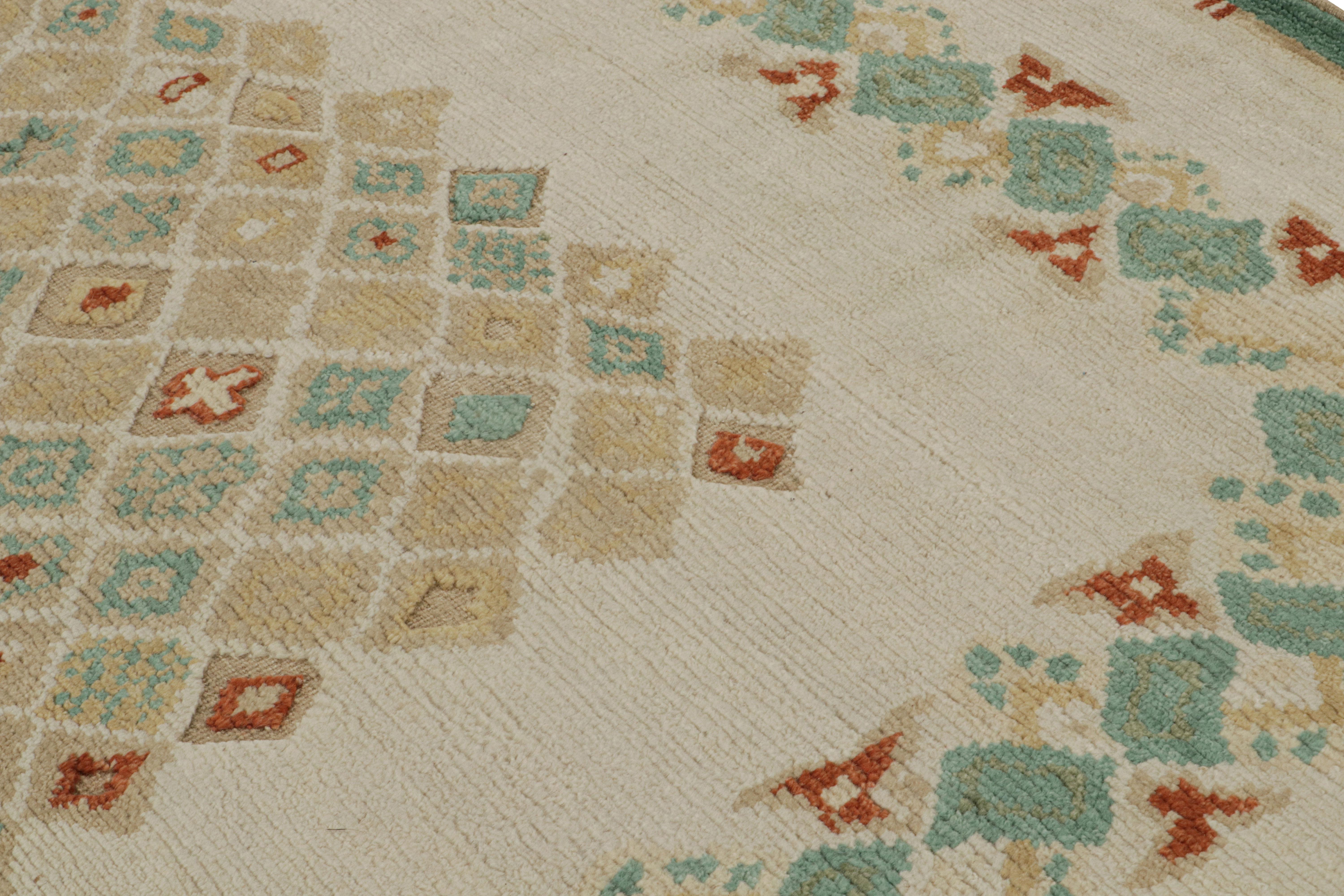 Noué à la main Rug & Kilim's French Art Deco Rug in Beige-Brown & Blue Geometric Pattern (tapis de style Art déco français à motifs géométriques beige, marron et bleu) en vente