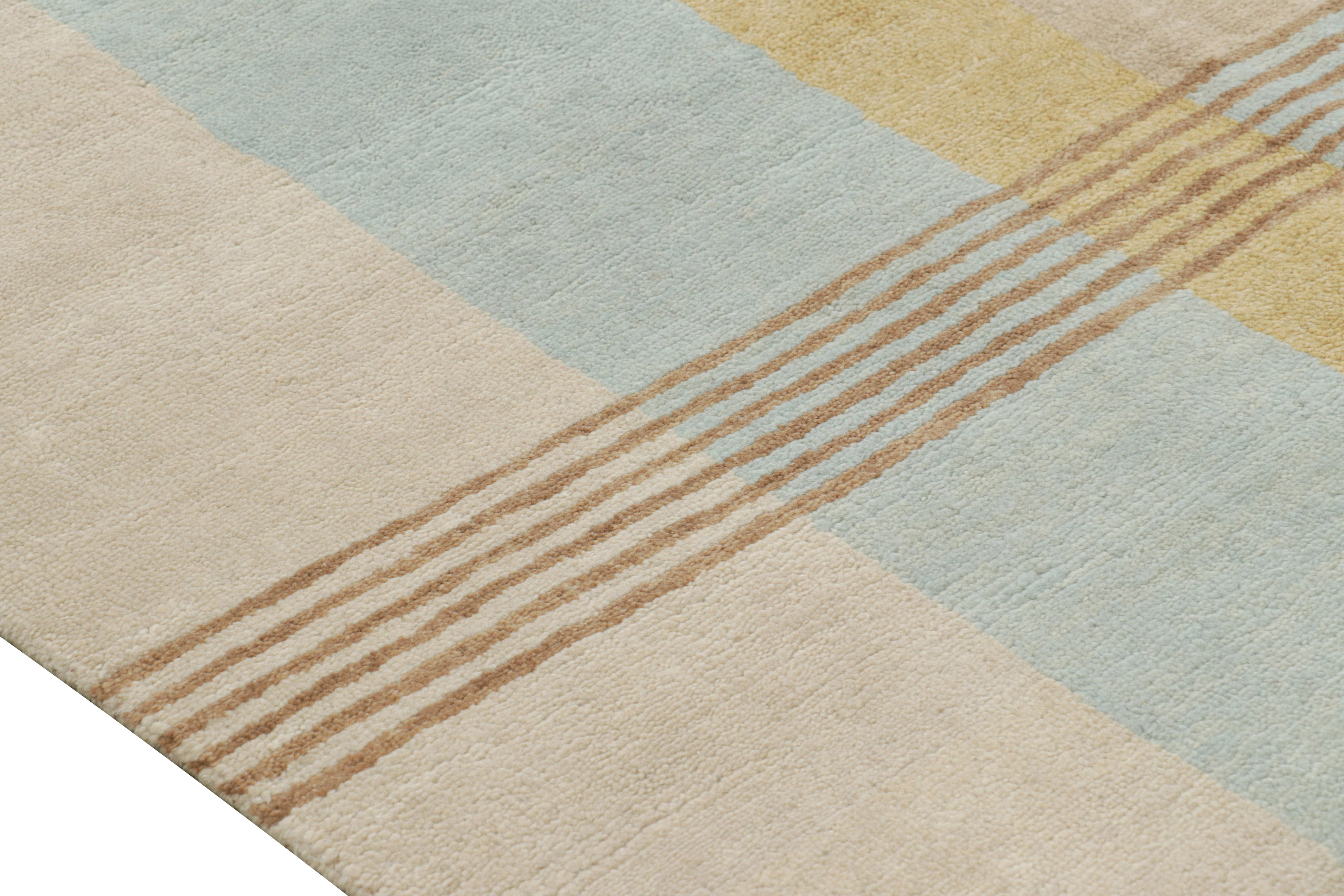 Art Déco Rug & Kilim è un tappeto in stile Art Deco francese in beige-marrone con motivi geometrici in vendita