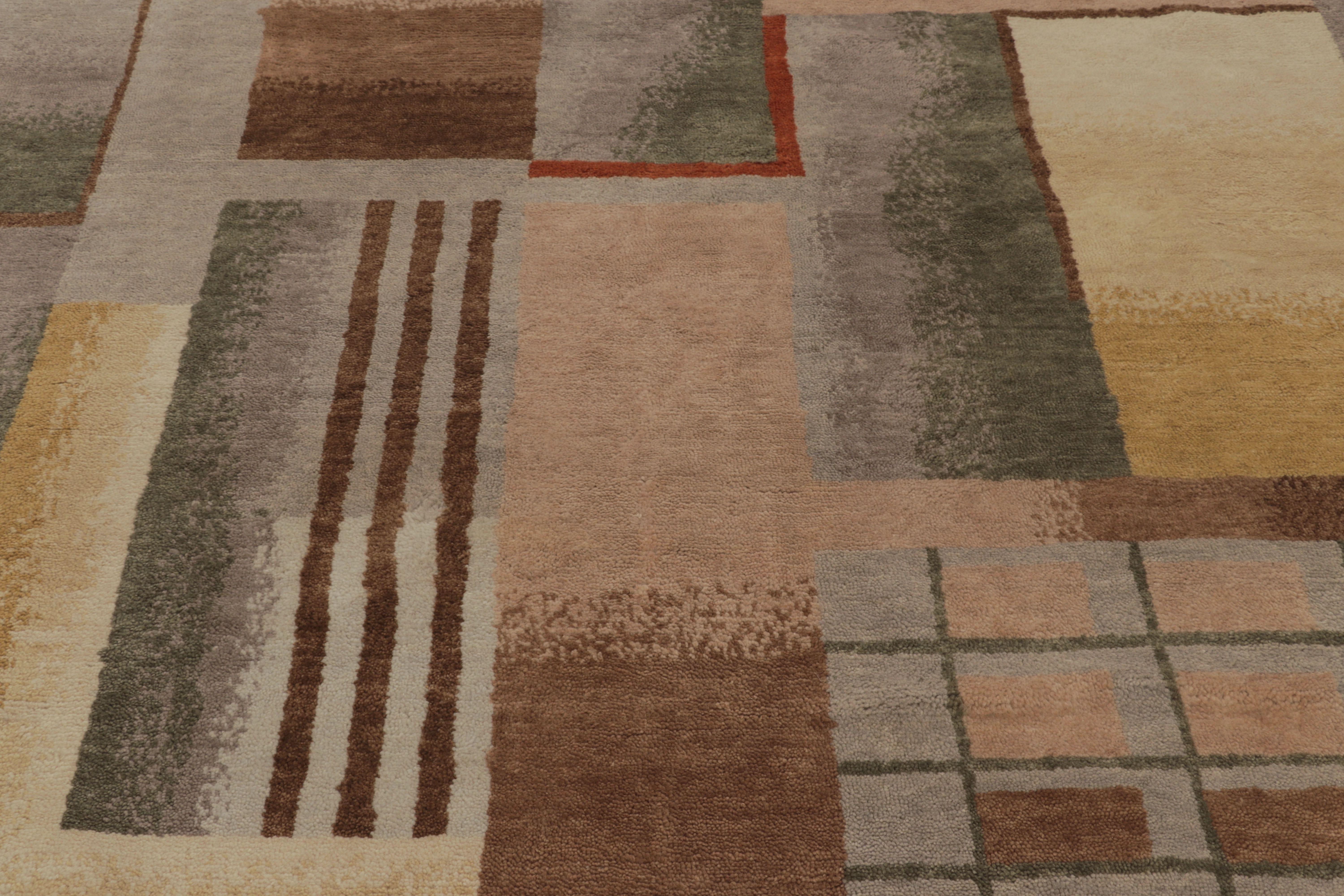 Rug & Kilims französischer Teppich im Art-Déco-Stil in Beige-Braun mit geometrischen Mustern (Handgeknüpft) im Angebot