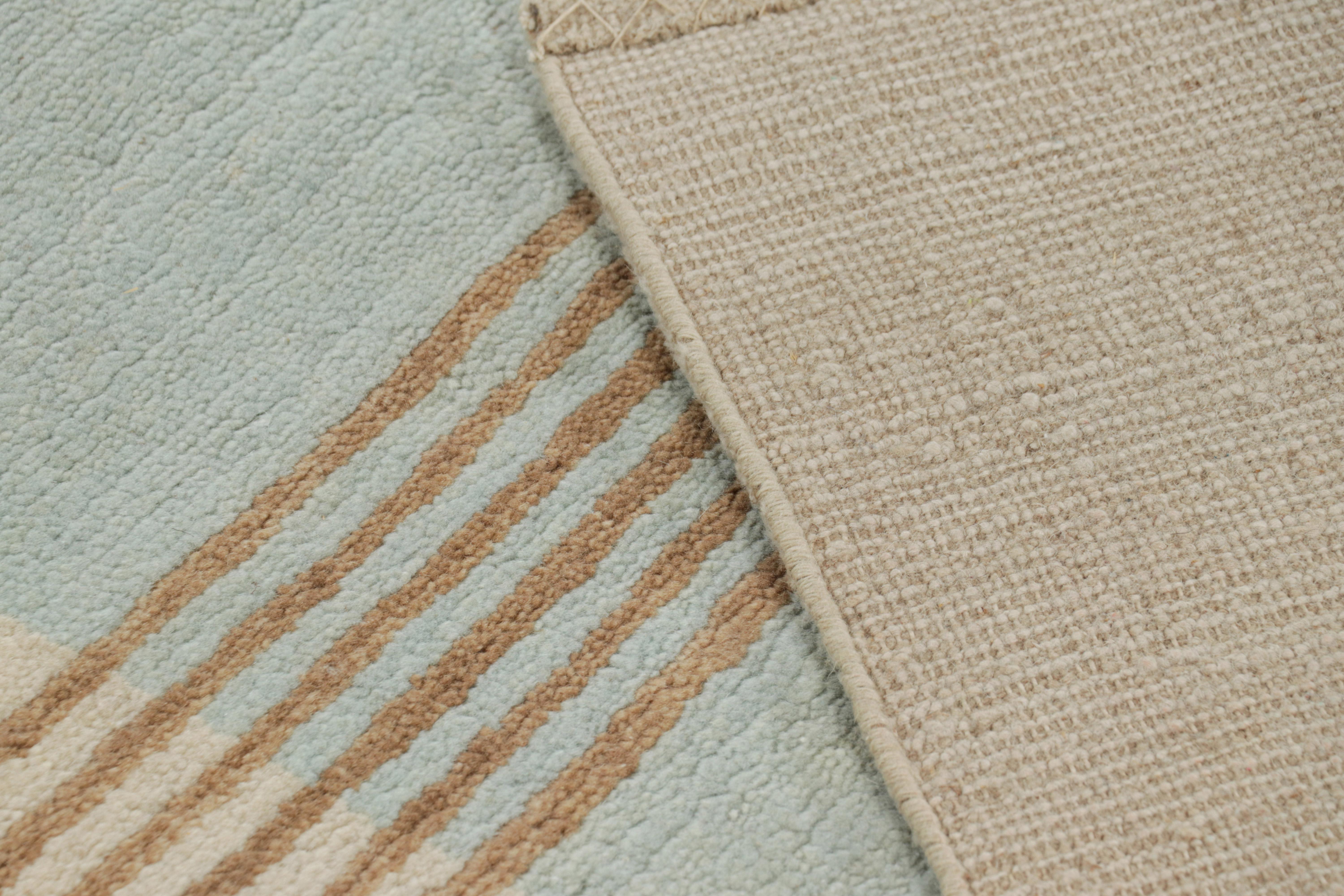 Lana Rug & Kilim è un tappeto in stile Art Deco francese in beige-marrone con motivi geometrici in vendita