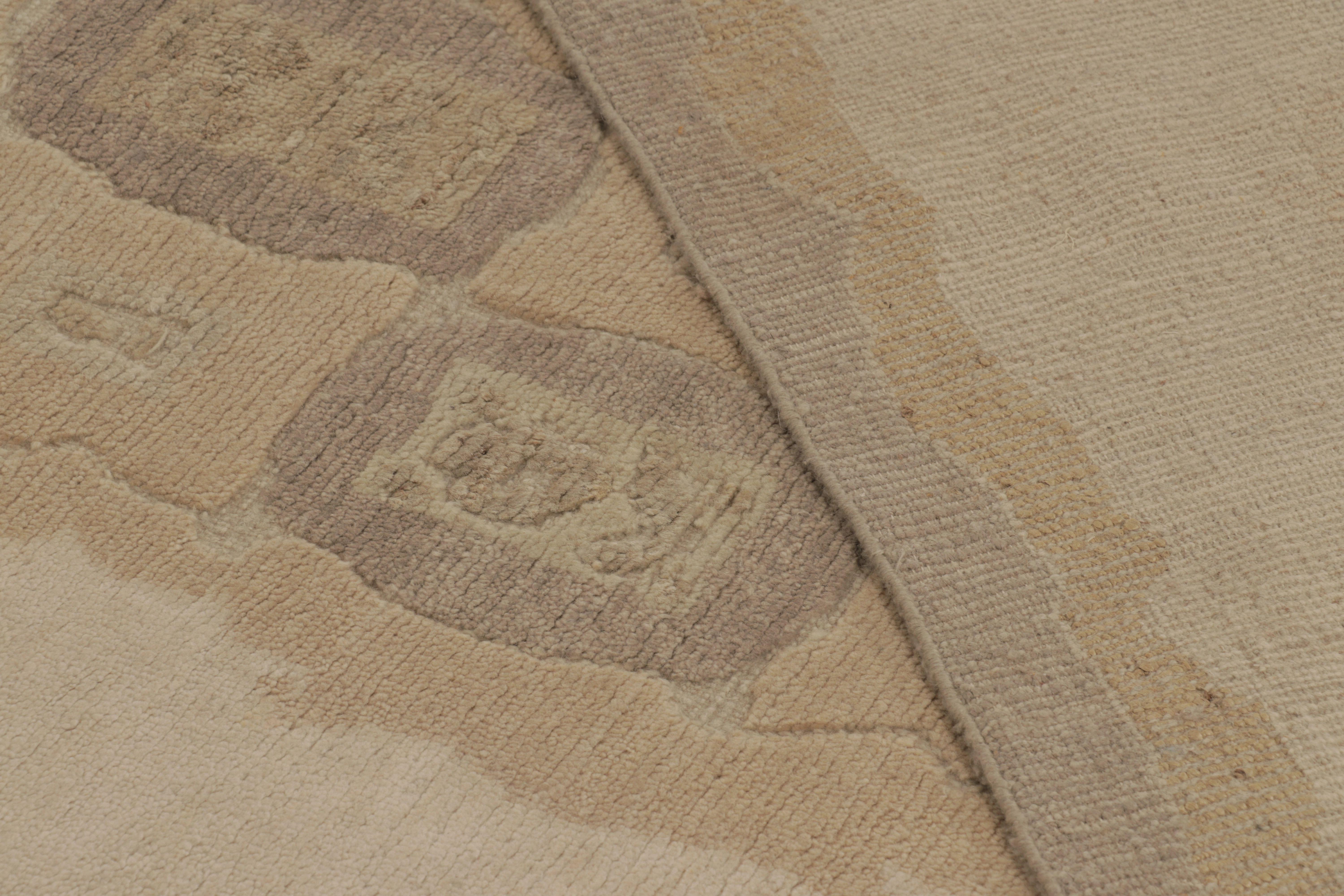 Rug & Kilims französischer Teppich im Art-Déco-Stil in Beige-Braun mit geometrischen Mustern (Wolle) im Angebot