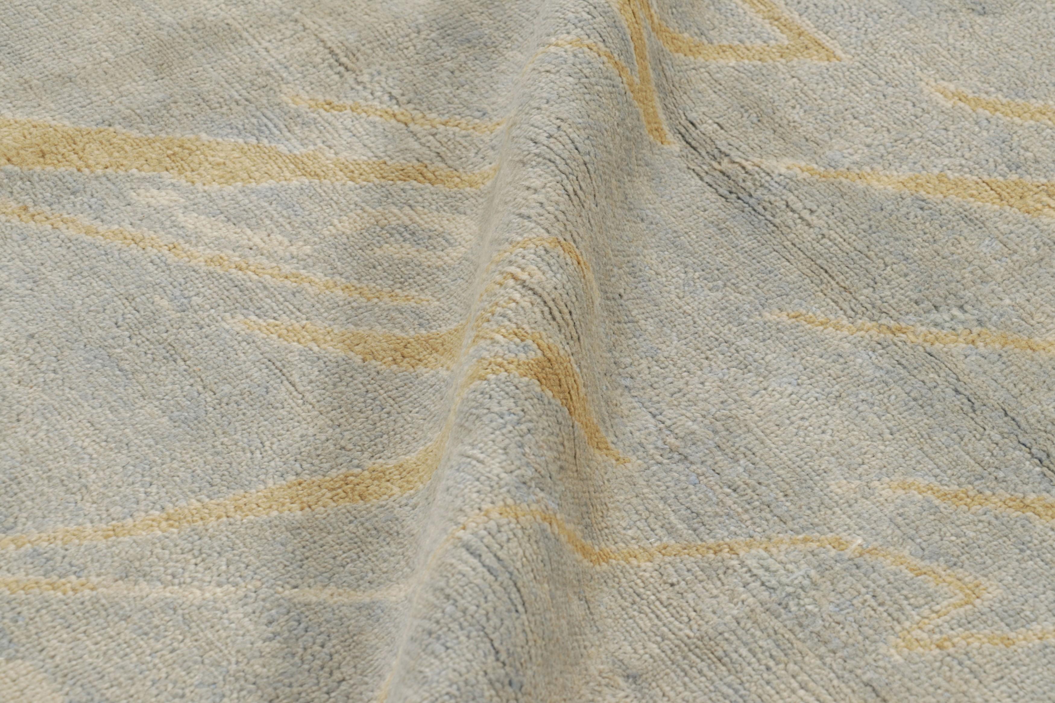 Lana Rug & Kilim è un tappeto francese in stile Art Déco con motivi geometrici gialli e blu in vendita