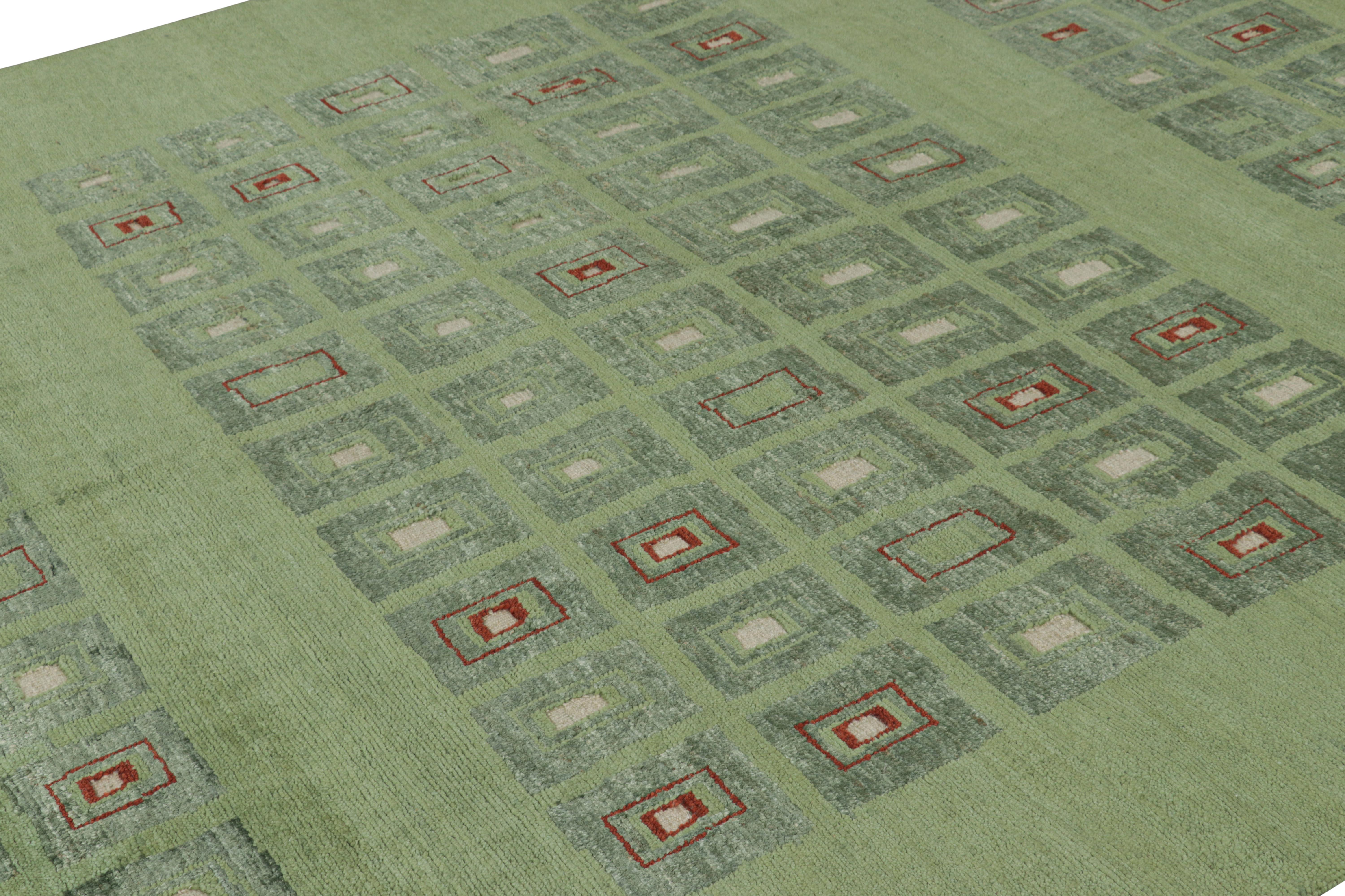 Annodato a mano in lana, questo tappeto 8x10 è un nuovo entusiasmante pezzo della collezione di tappeti French Art Deco di Rug & Kilim: un'ode contemporanea allo stile moderno degli anni '20, con motivi geometrici nello stile di un pezzo d'epoca di