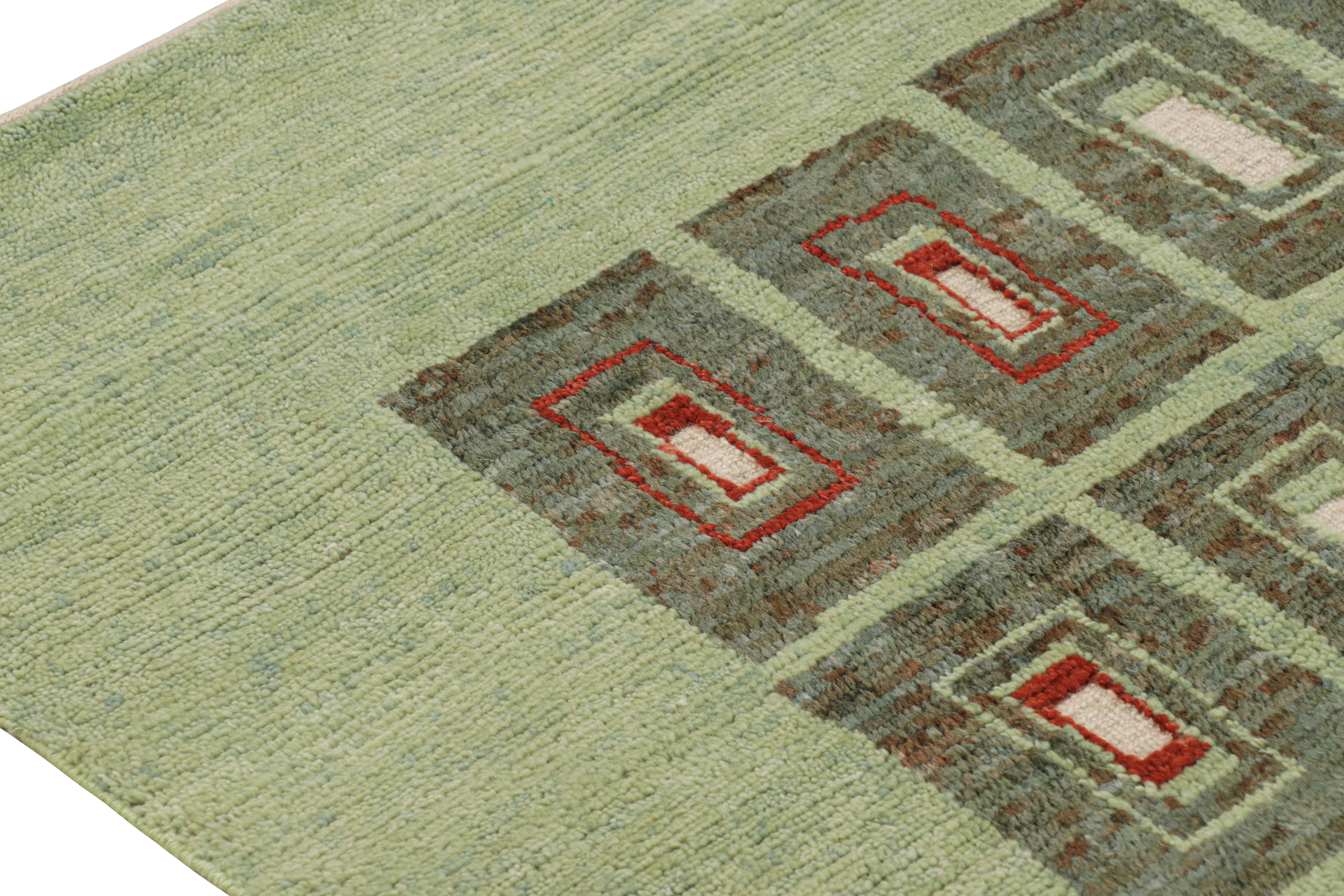 Rug & Kilim's French Art Deco Style Rug in Green with Geometric Patterns (tapis français de style Art déco à motifs géométriques) Neuf - En vente à Long Island City, NY