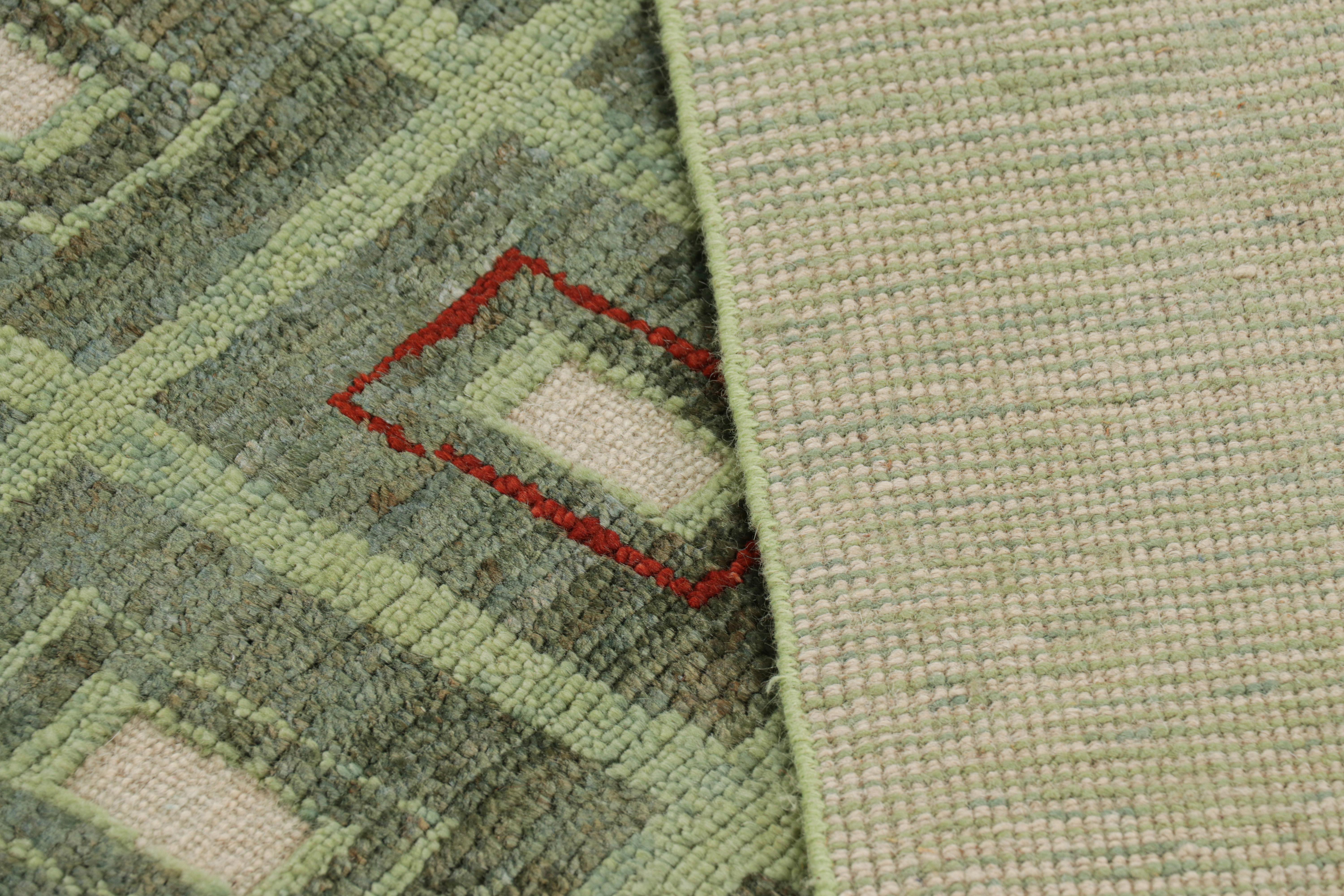 XXI secolo e contemporaneo Rug & Kilim è un tappeto francese in stile Art Deco di colore verde con motivi geometrici in vendita