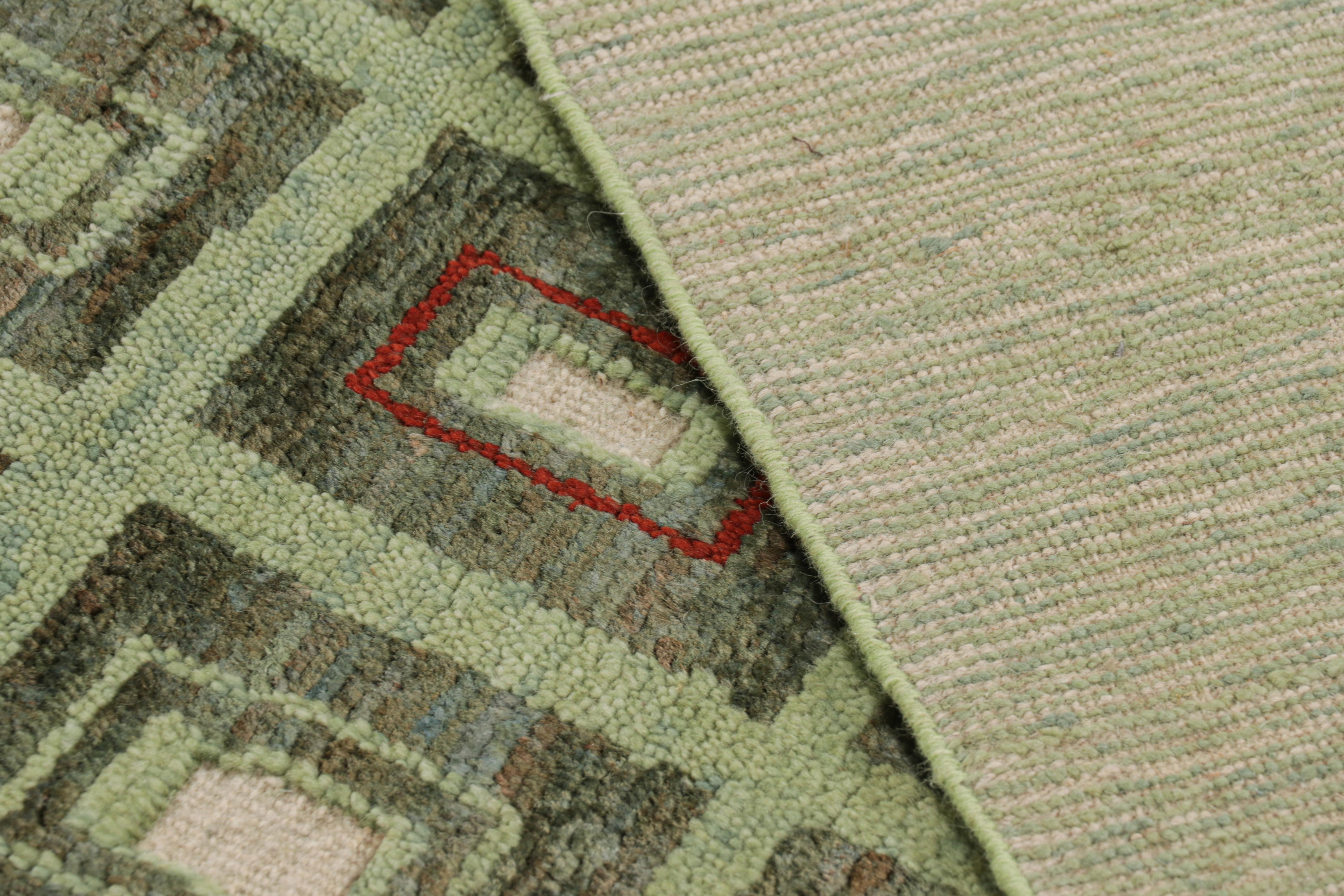 Laine Rug & Kilim's French Art Deco Style Rug in Green with Geometric Patterns (tapis français de style Art déco à motifs géométriques) en vente