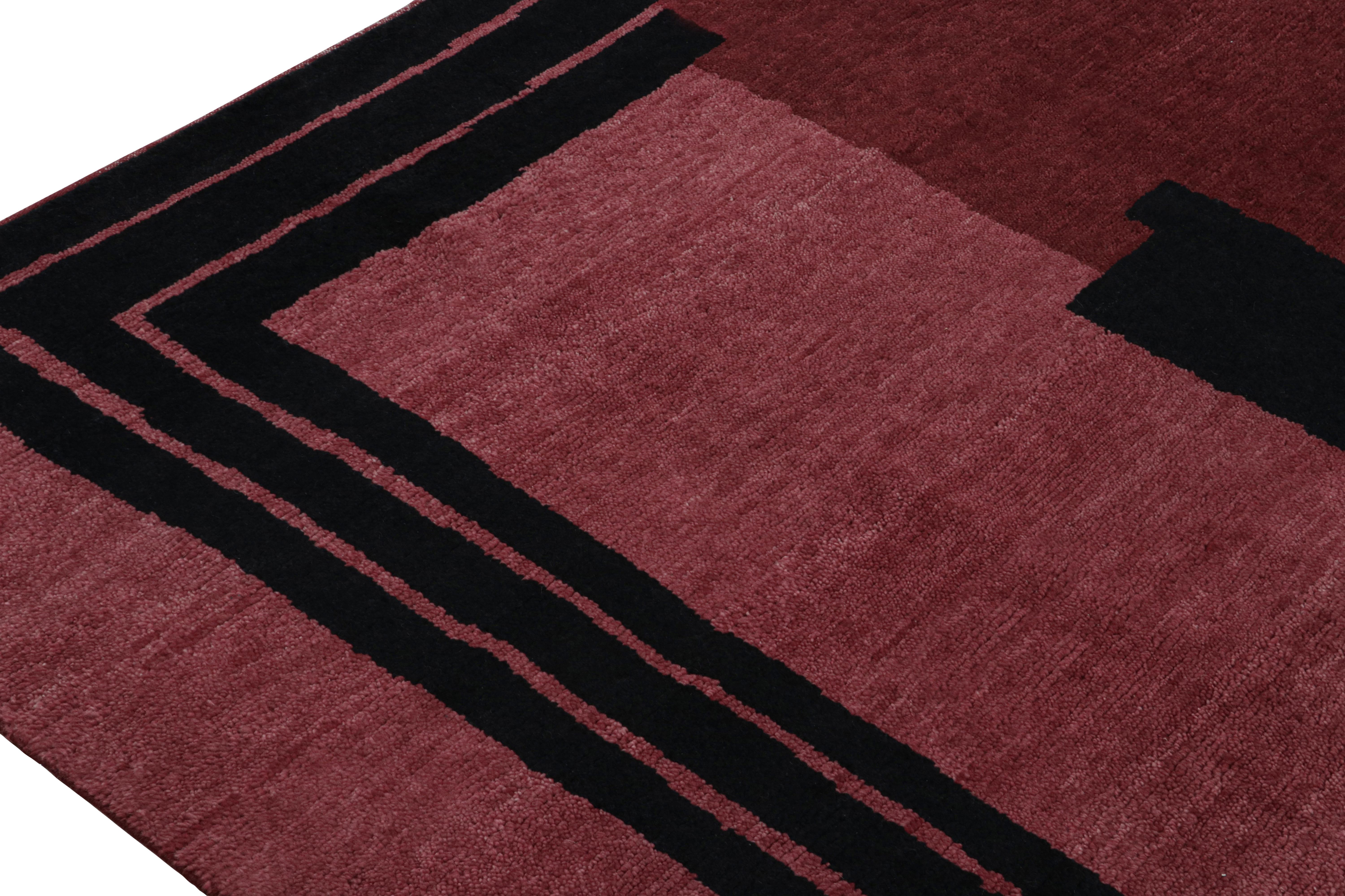 Annodato a mano Tappeto in stile Art Deco francese di Rug & Kilim in rosso con motivi geometrici neri in vendita